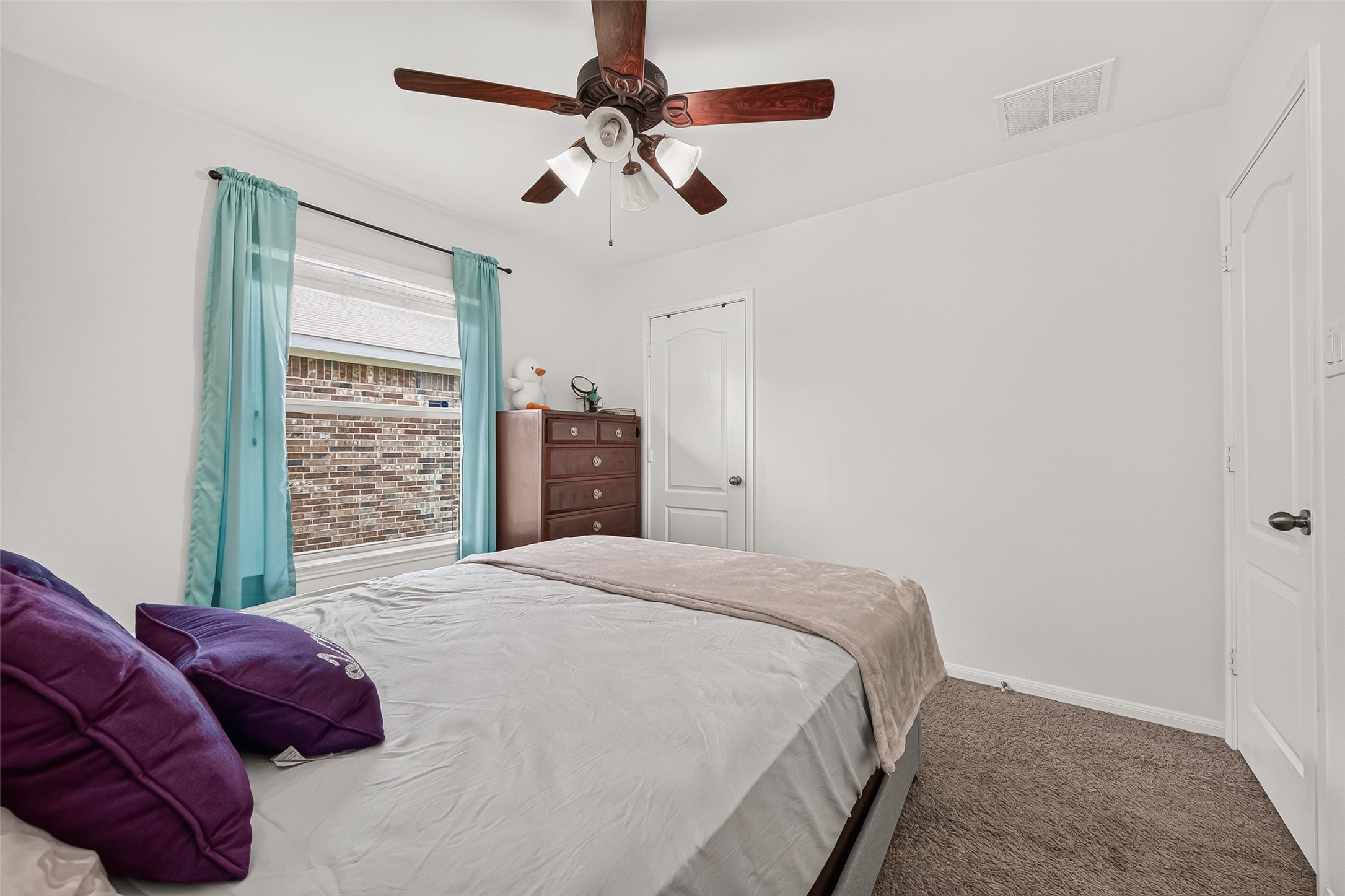 2534 Seahorse Bend Drive Property Photo 28