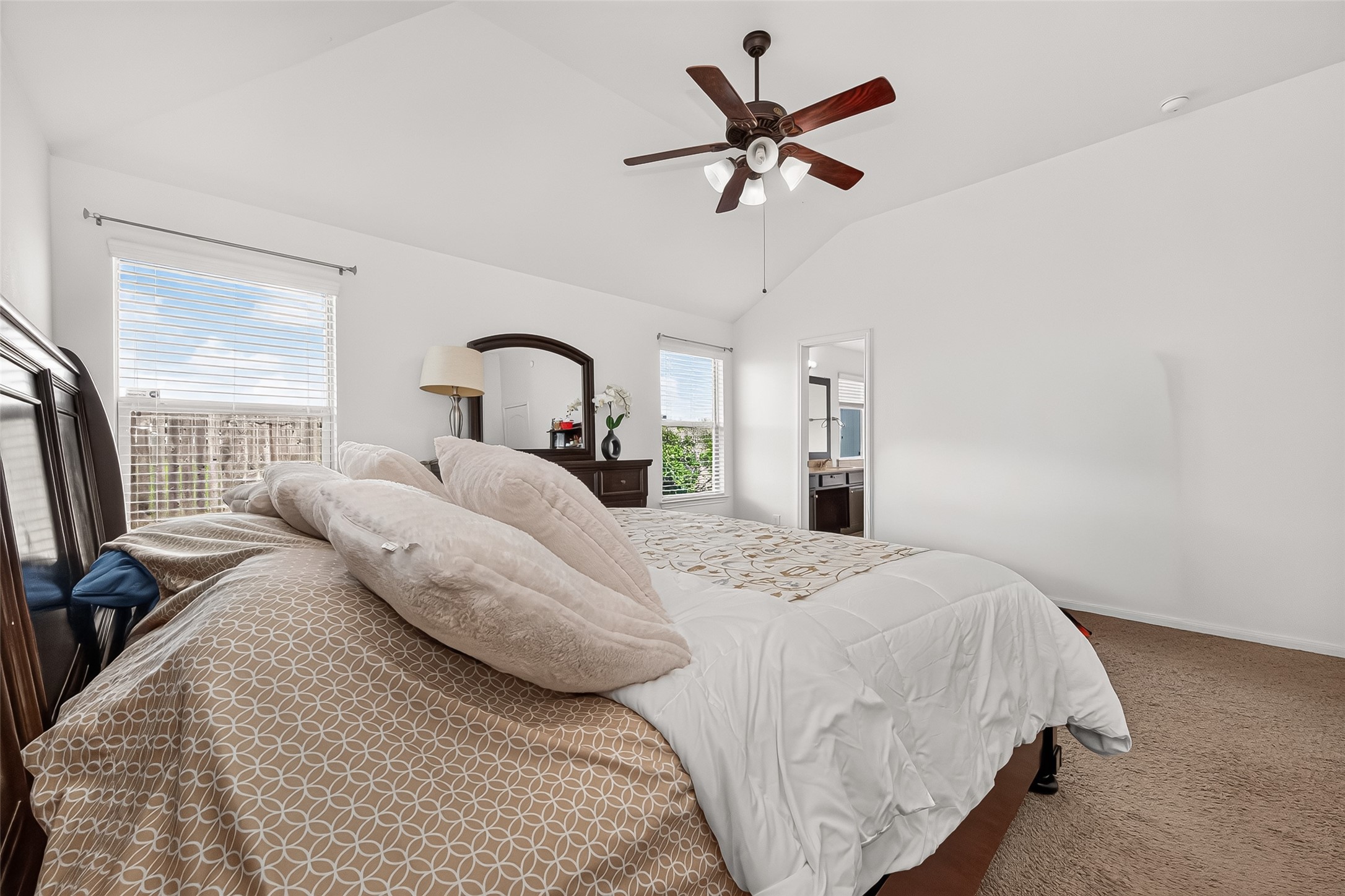 2534 Seahorse Bend Drive Property Photo 37