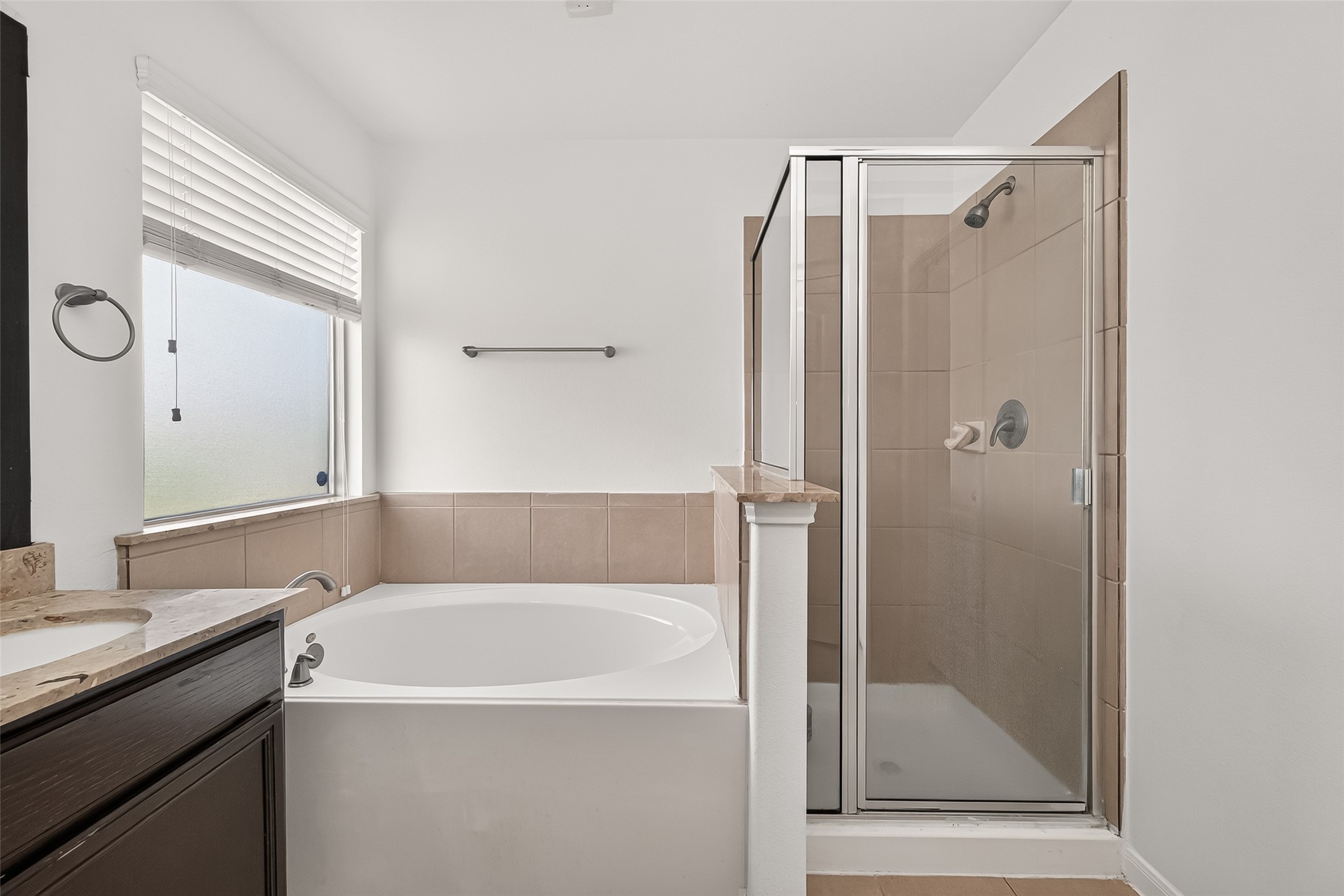 2534 Seahorse Bend Drive Property Photo 40