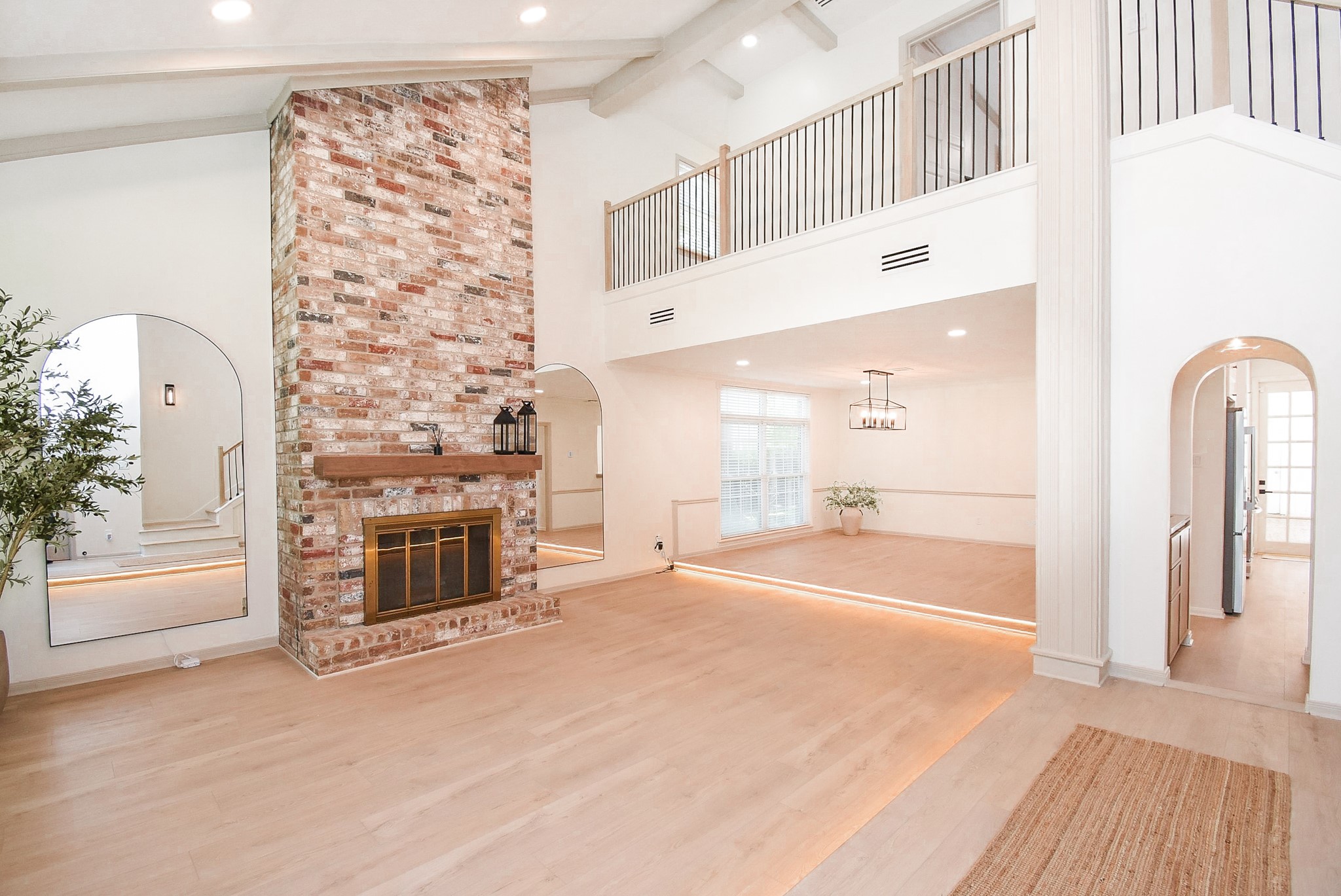 9342 Briar Forest Drive Property Photo 7