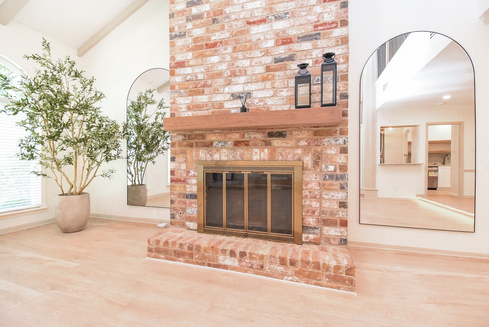9342 Briar Forest Drive Property Photo 8