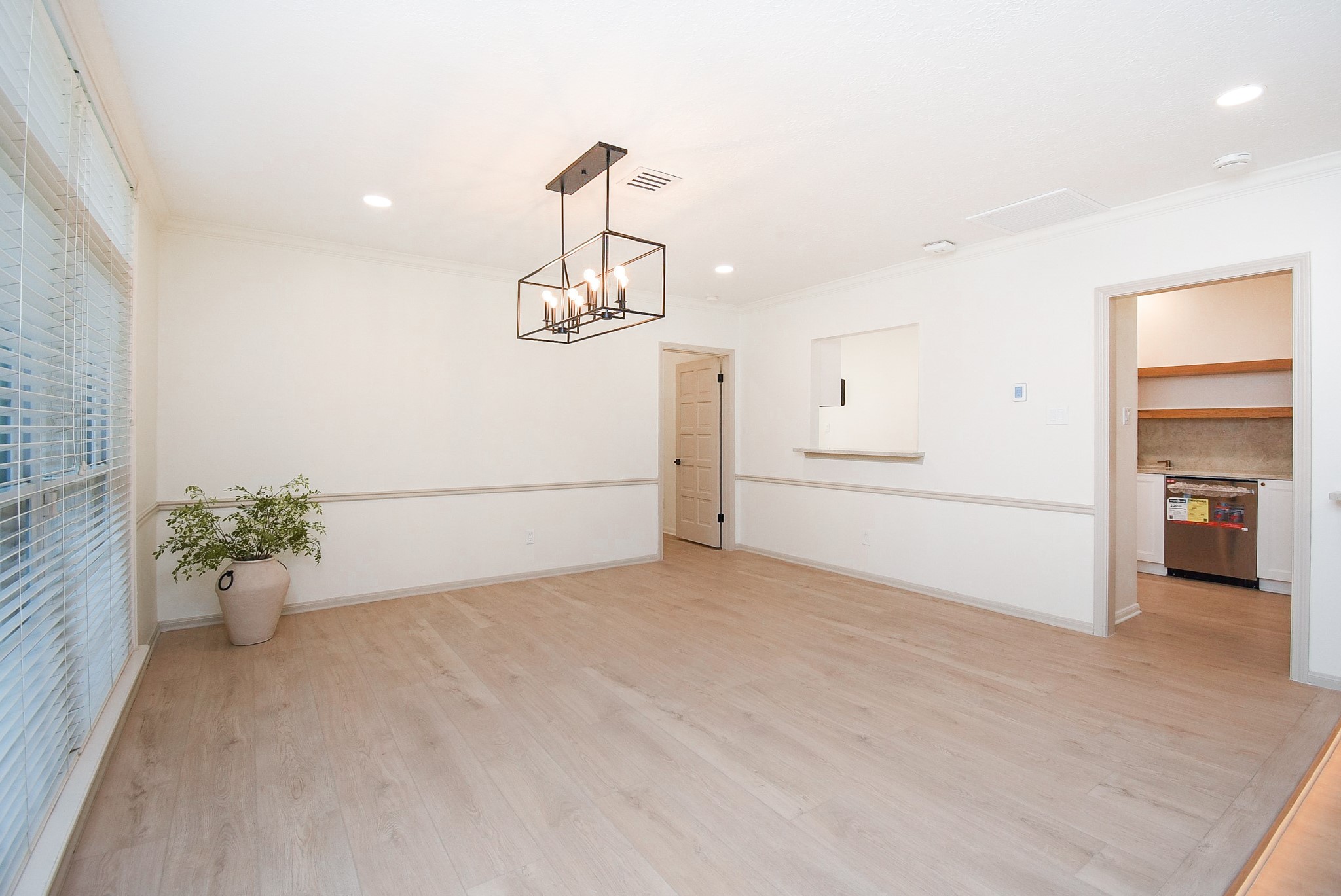 9342 Briar Forest Drive Property Photo 12
