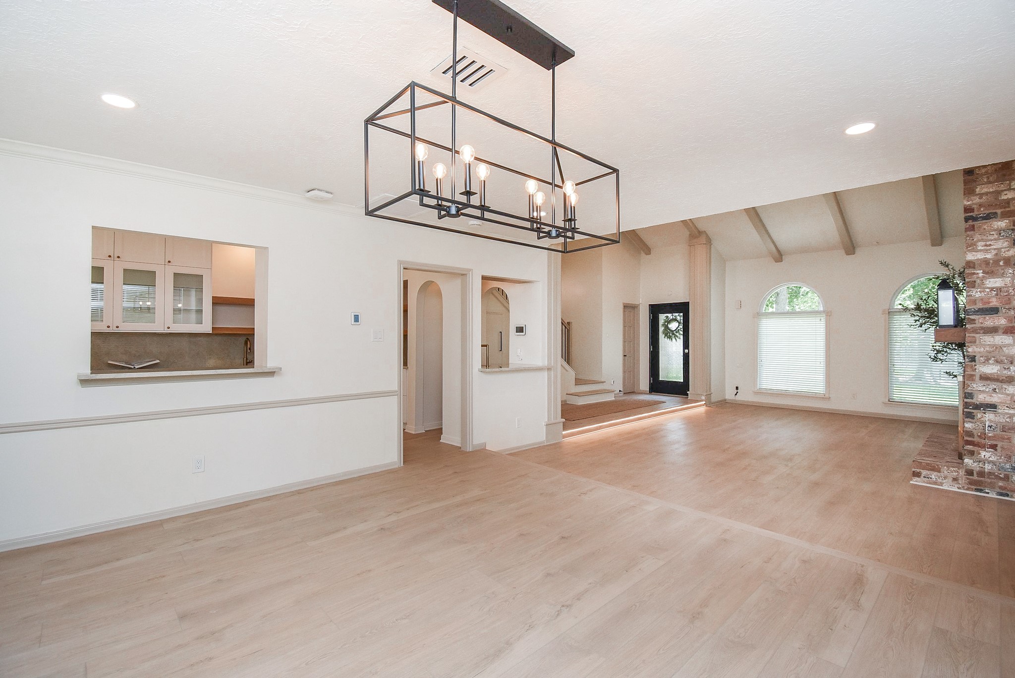 9342 Briar Forest Drive Property Photo 13