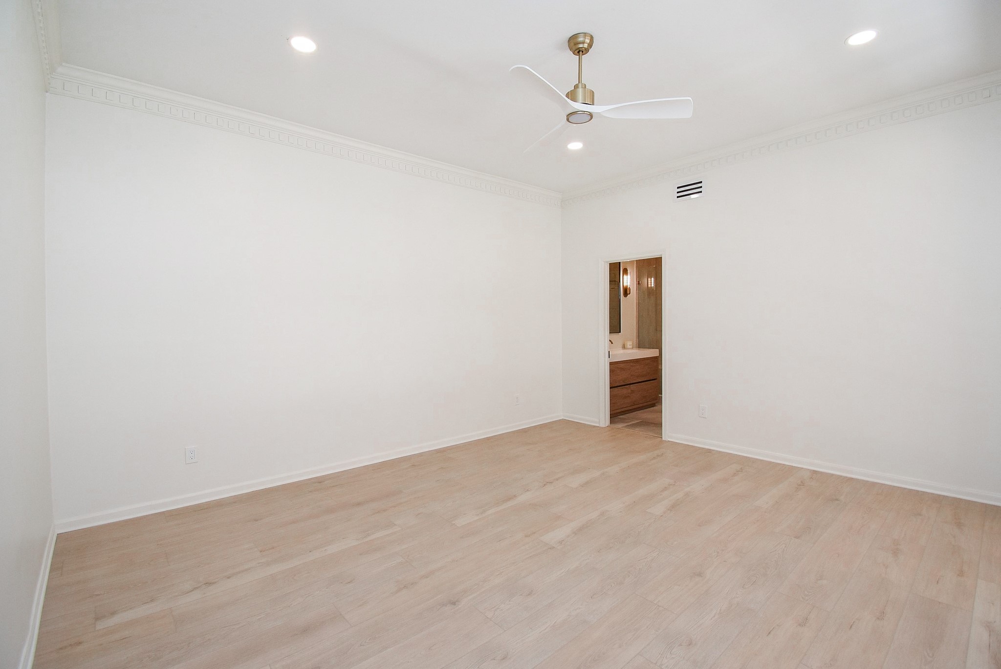 9342 Briar Forest Drive Property Photo 25
