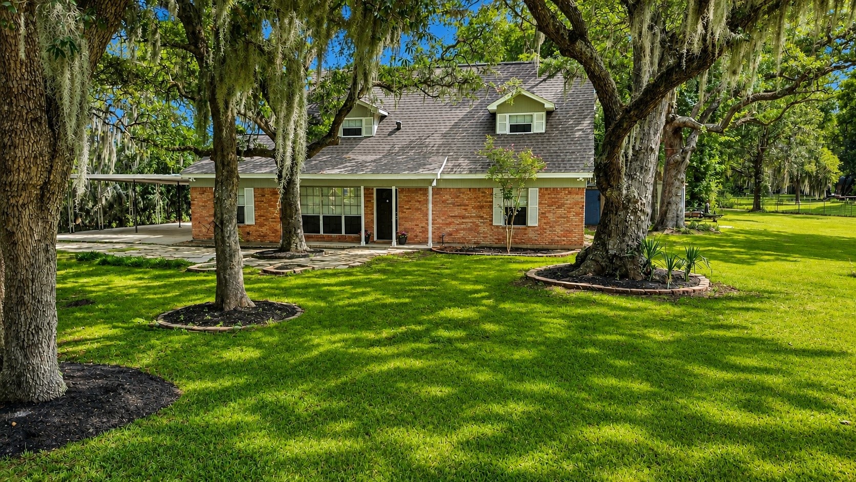 432 Robinson Road Property Photo 1