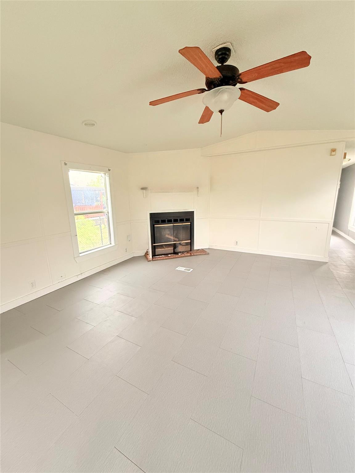 747 Road 5210 Property Photo 6