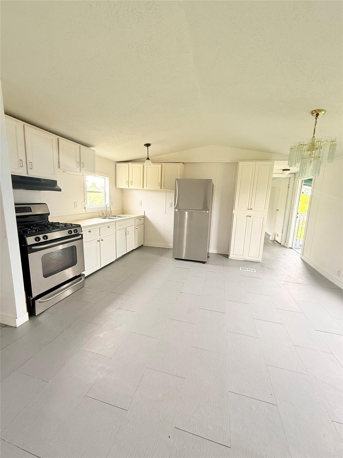 747 Road 5210 Property Photo 15