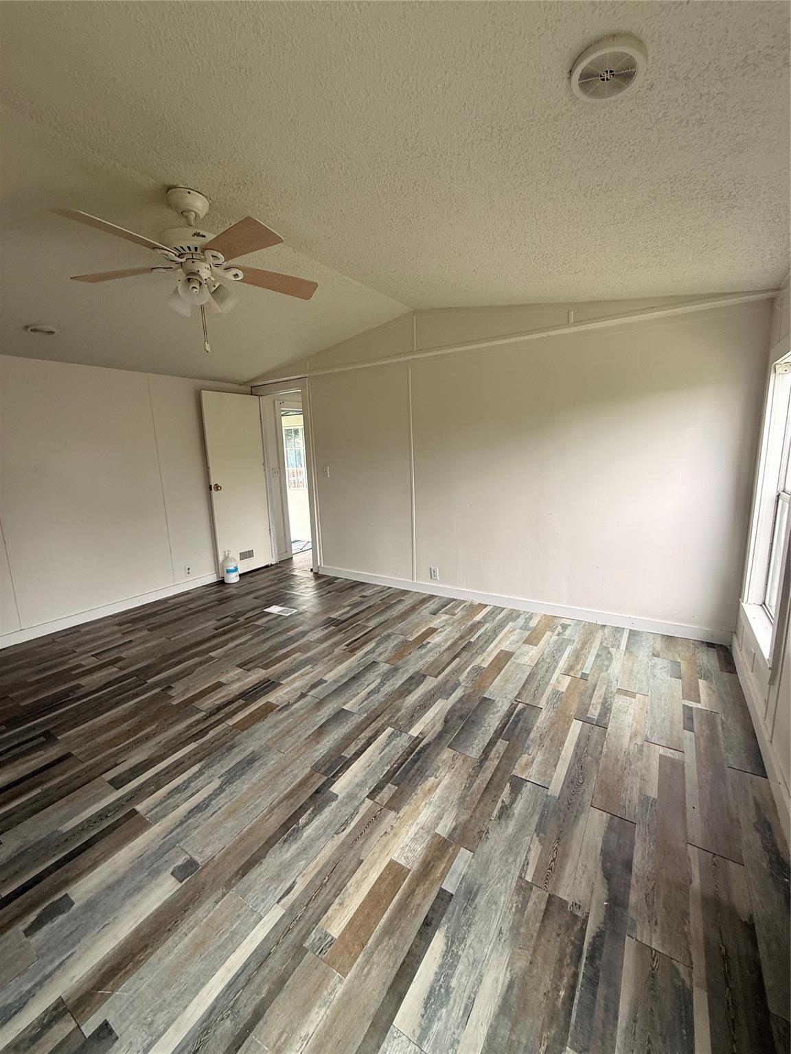 747 Road 5210 Property Photo 23