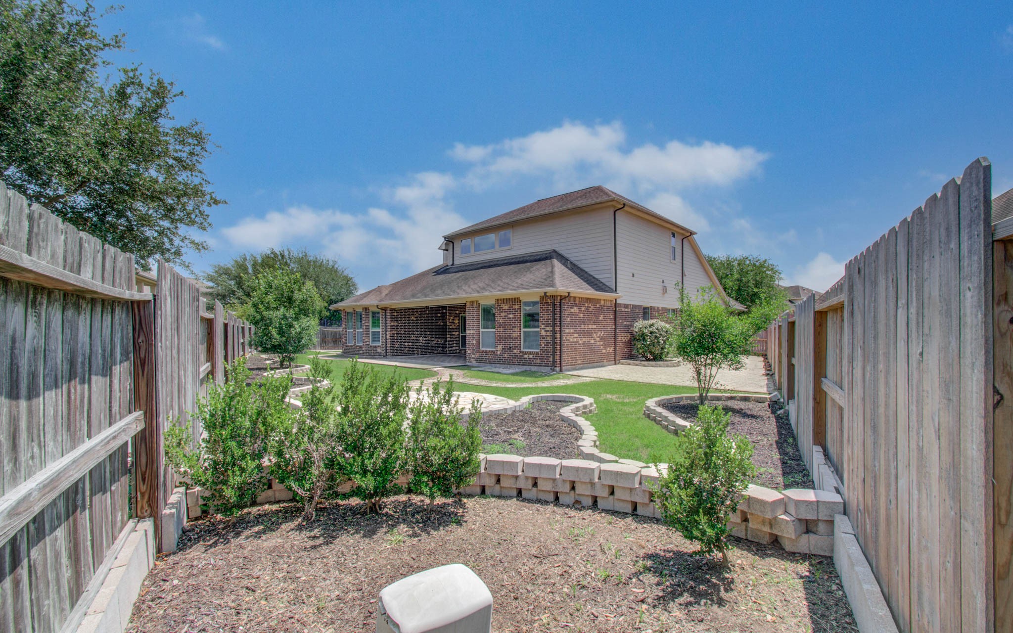 28666 Pleasant Forest Dr Property Photo 4