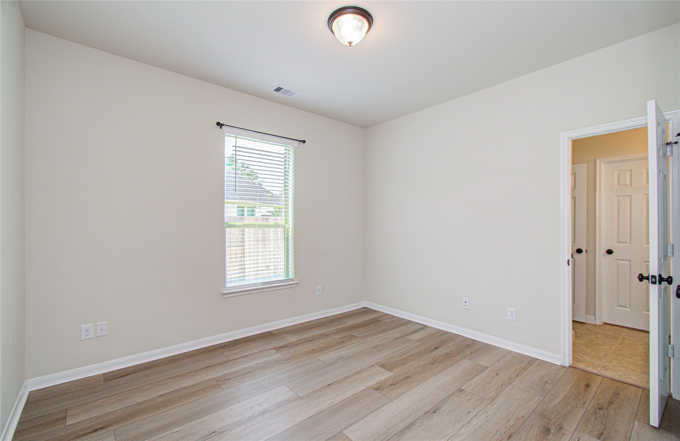 28666 Pleasant Forest Dr Property Photo 32