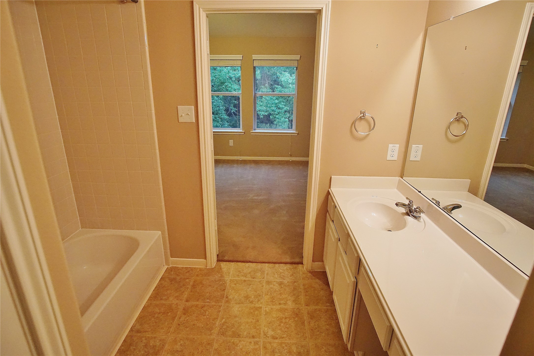 13051 Iris Garden Lane Property Photo 11