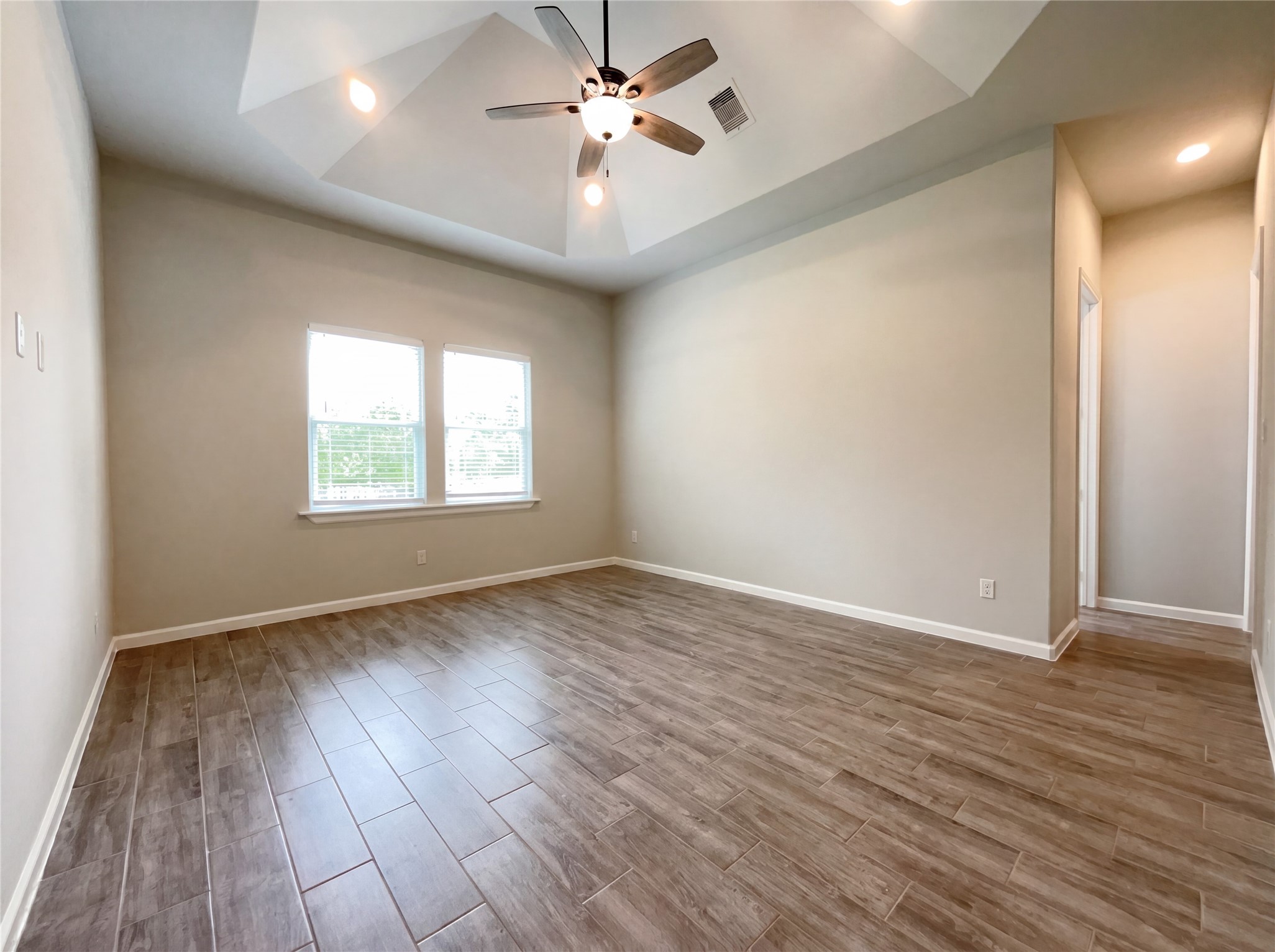40402 Mostyn Drive Property Photo 4