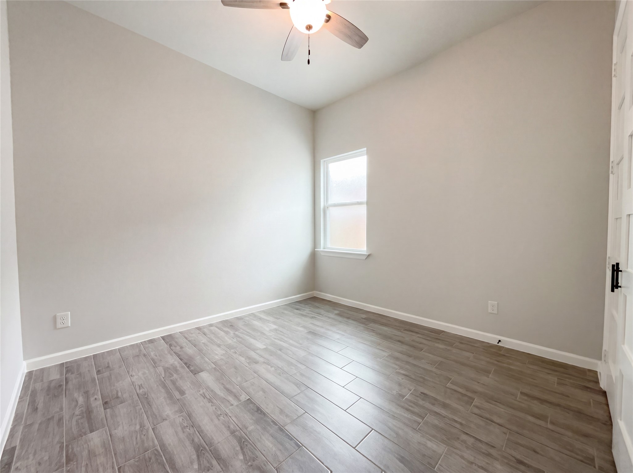 40402 Mostyn Drive Property Photo 11