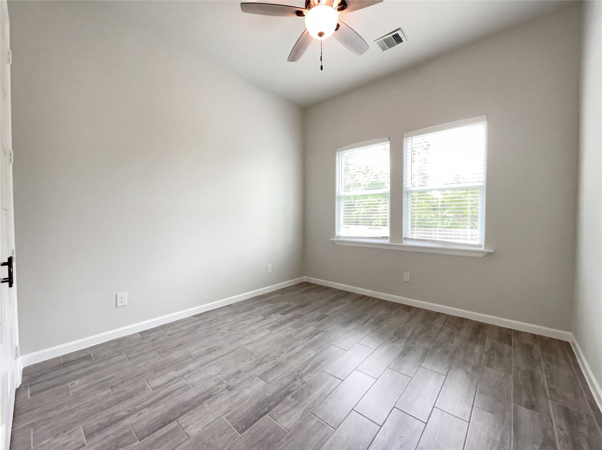 40402 Mostyn Drive Property Photo 12