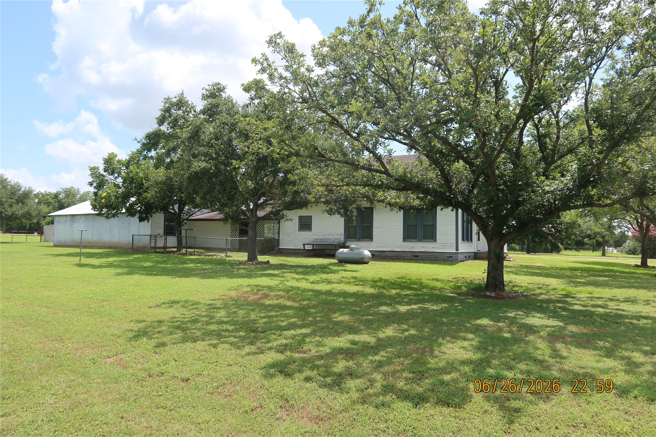 1413 N Main Street Property Photo 3