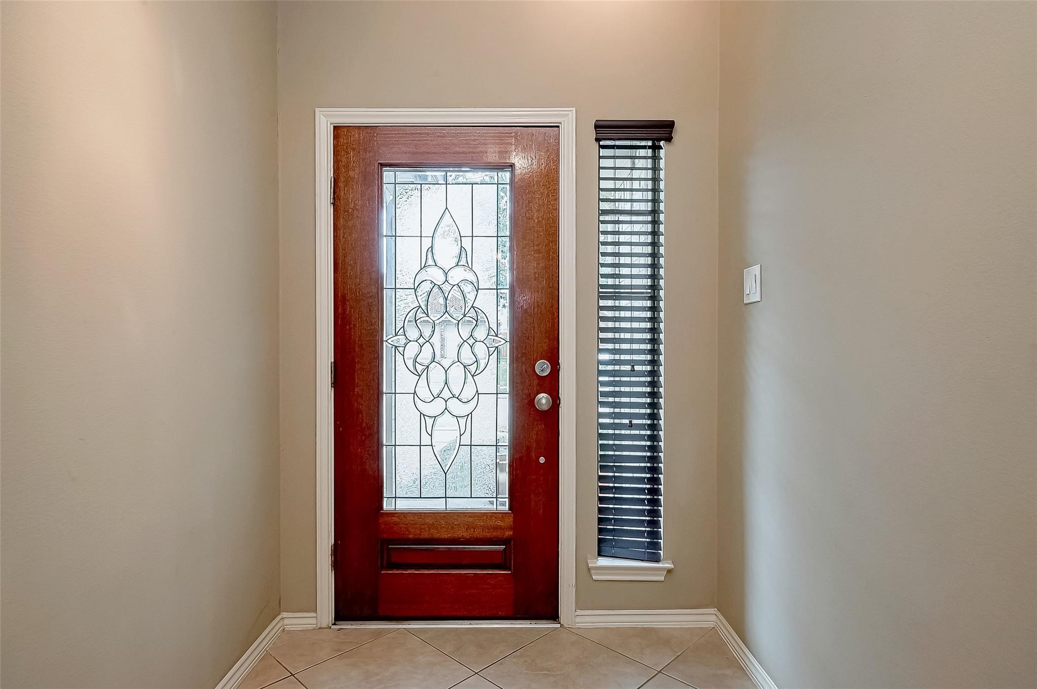 2808 Arbor Brook Lane Property Photo 3