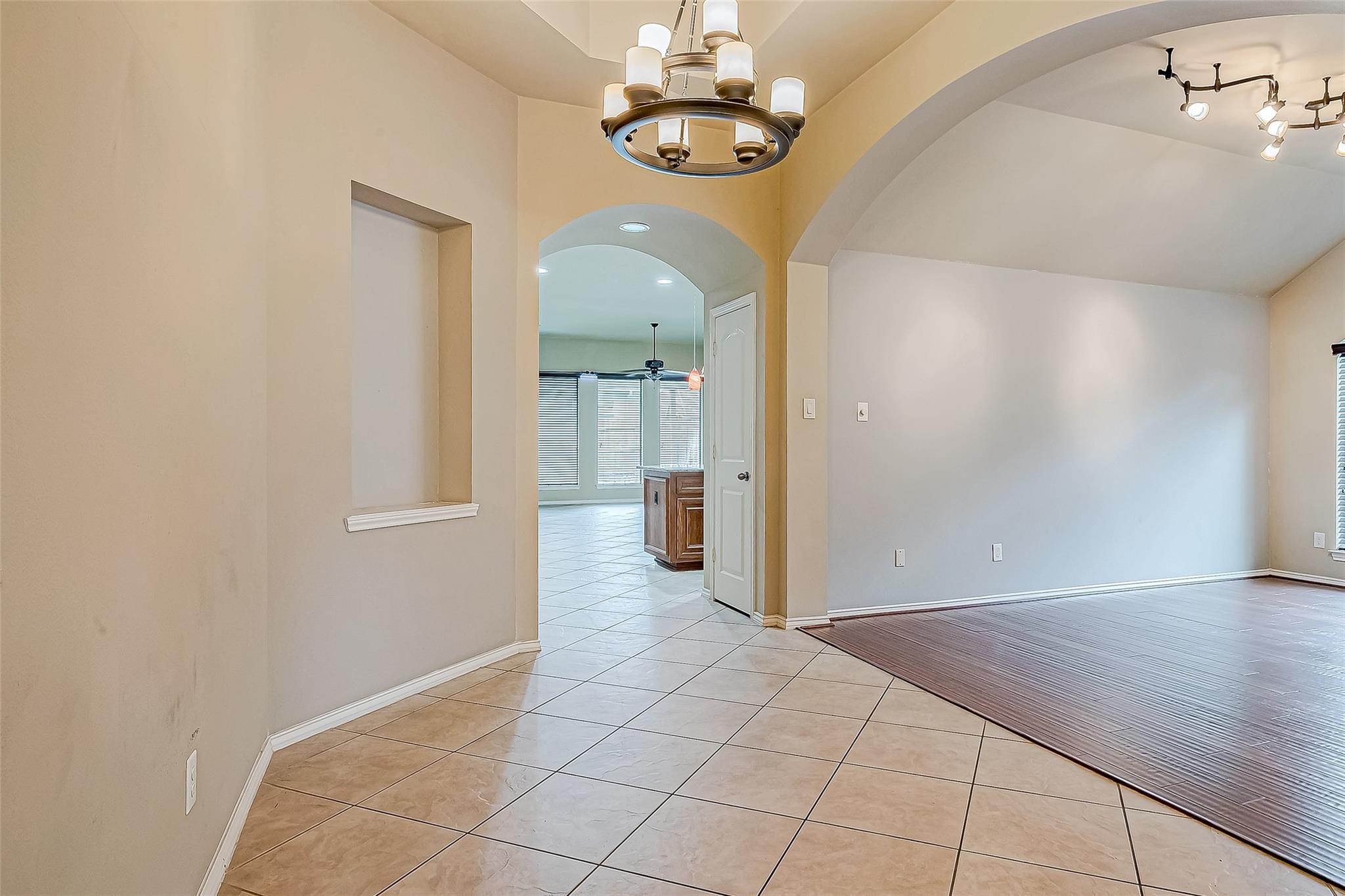 2808 Arbor Brook Lane Property Photo 4