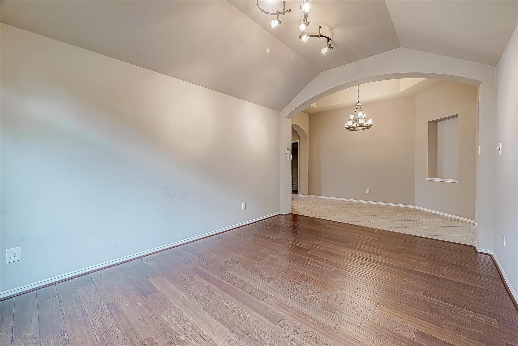 2808 Arbor Brook Lane Property Photo 6