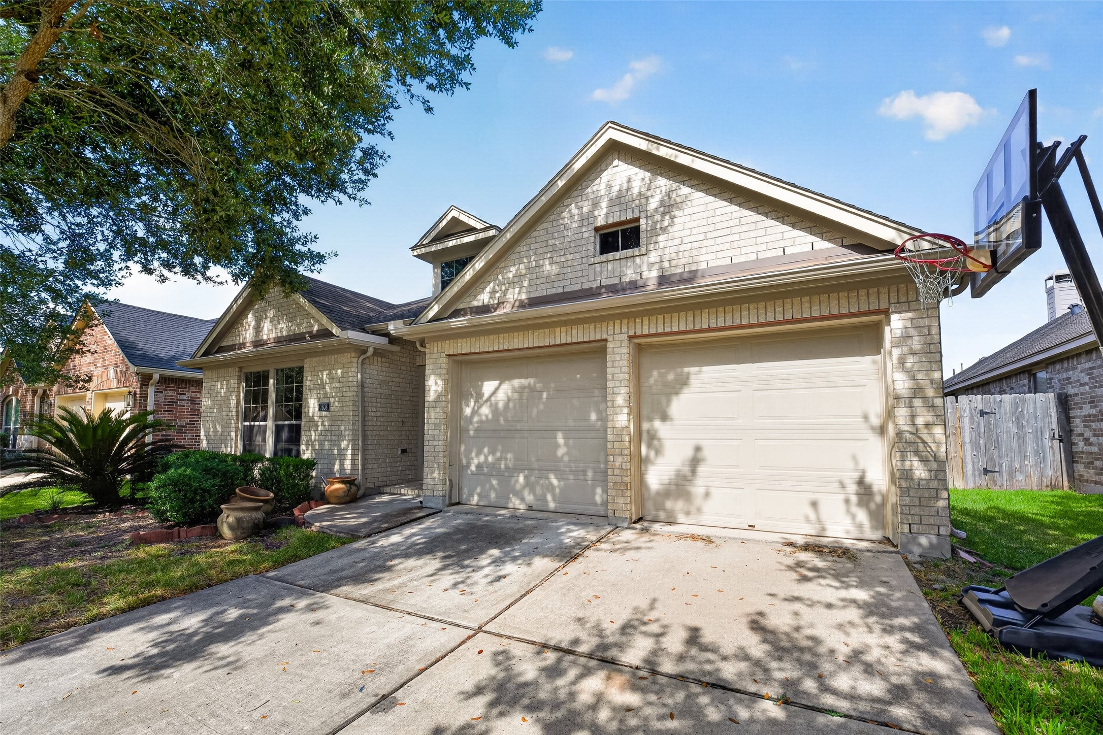 2808 Arbor Brook Lane Property Photo 6