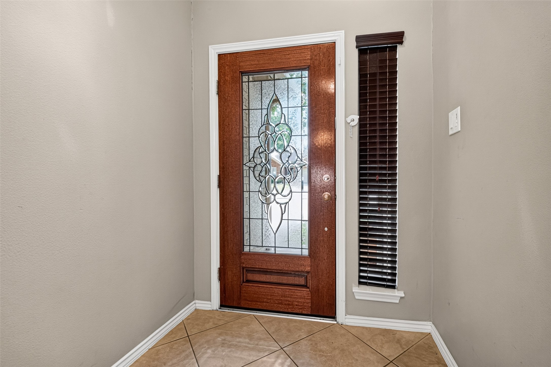 2808 Arbor Brook Lane Property Photo 8