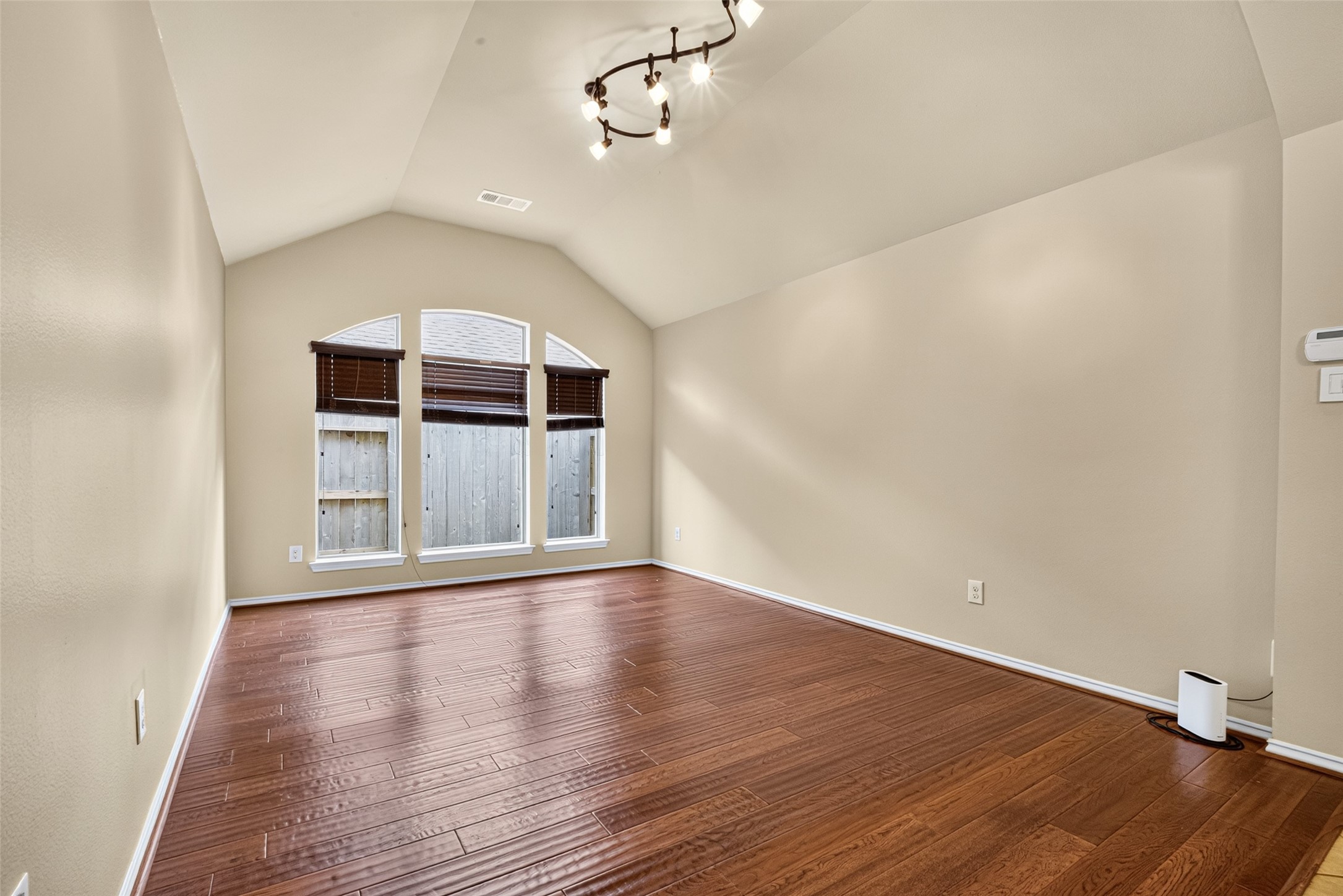 2808 Arbor Brook Lane Property Photo 13
