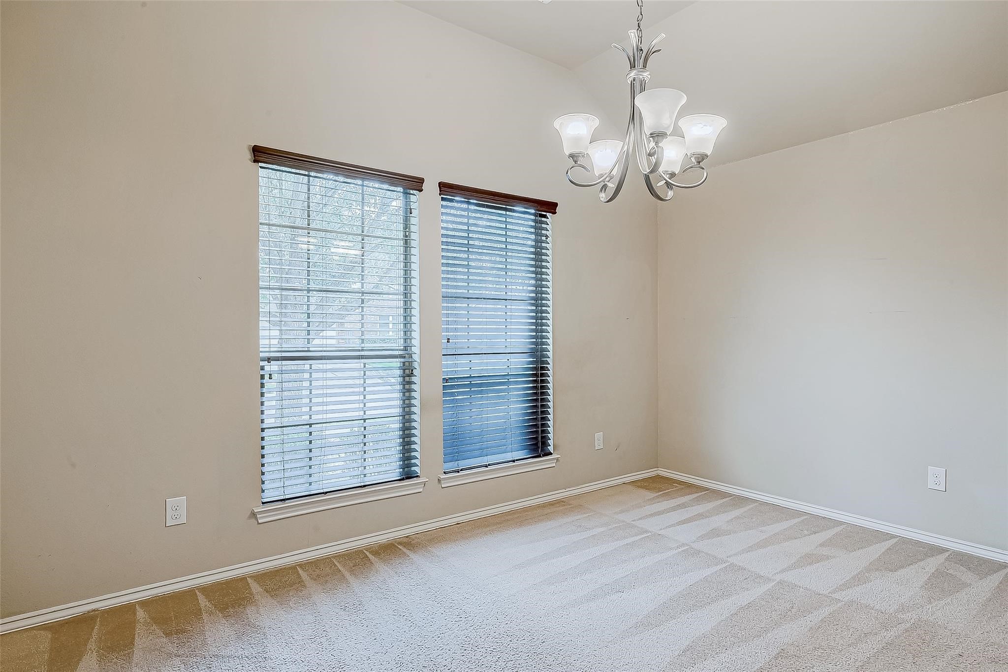 2808 Arbor Brook Lane Property Photo 25