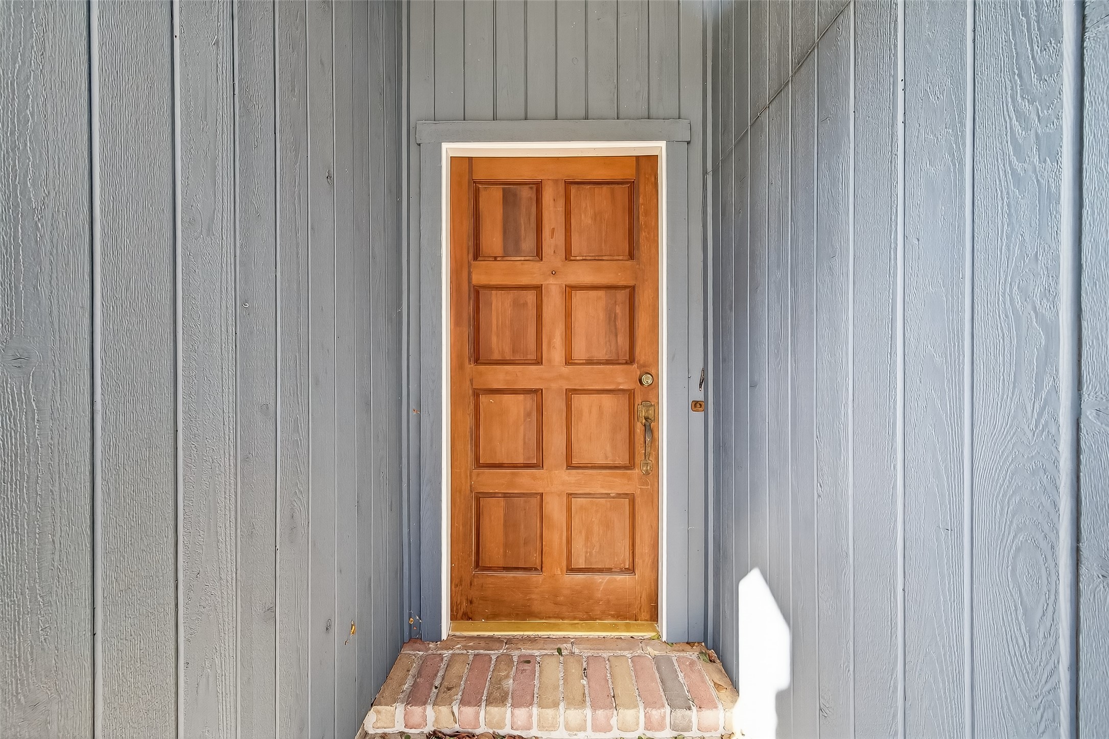 5530 Oak Falls Drive Property Photo 6