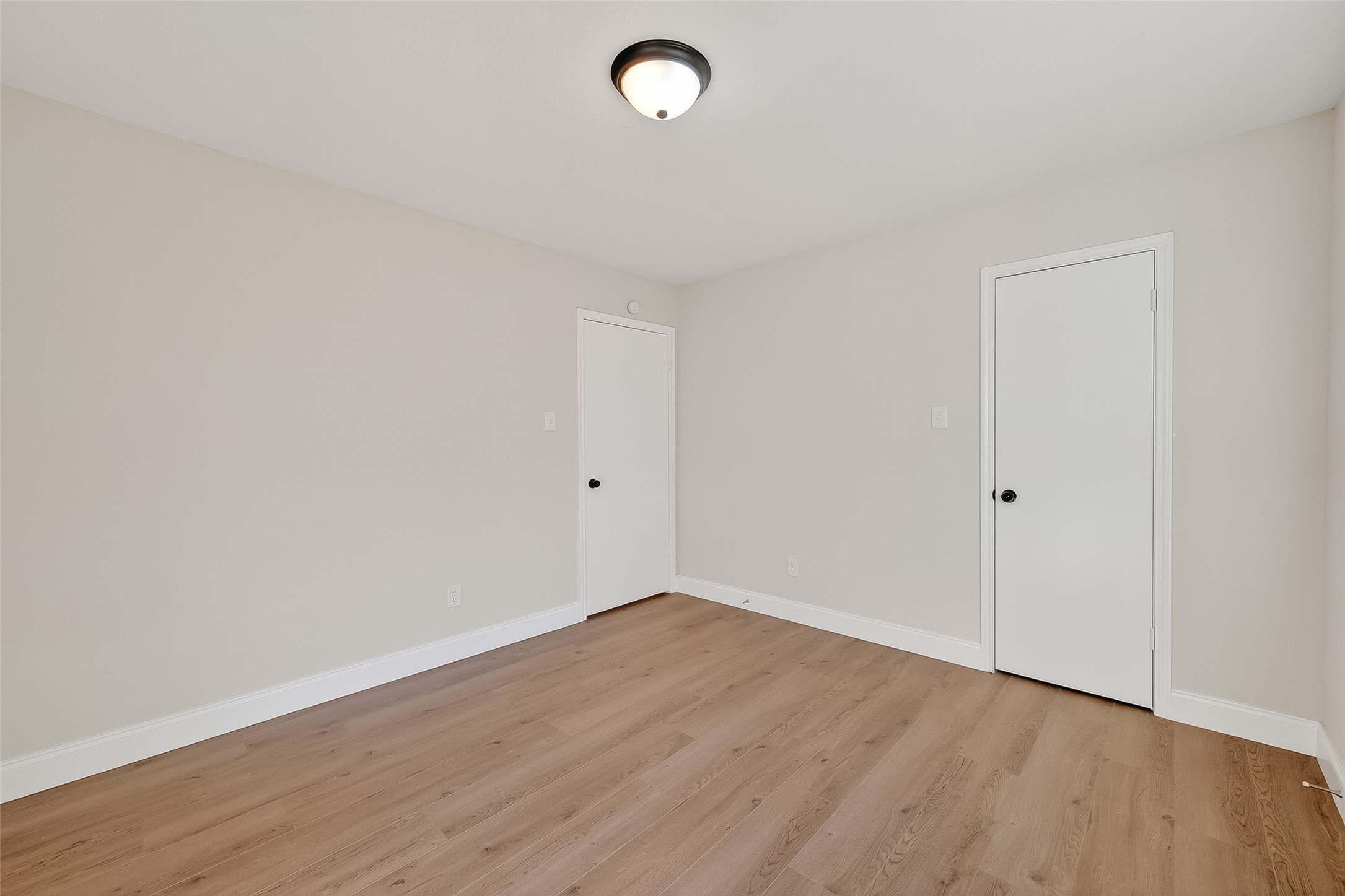 5530 Oak Falls Drive Property Photo 22