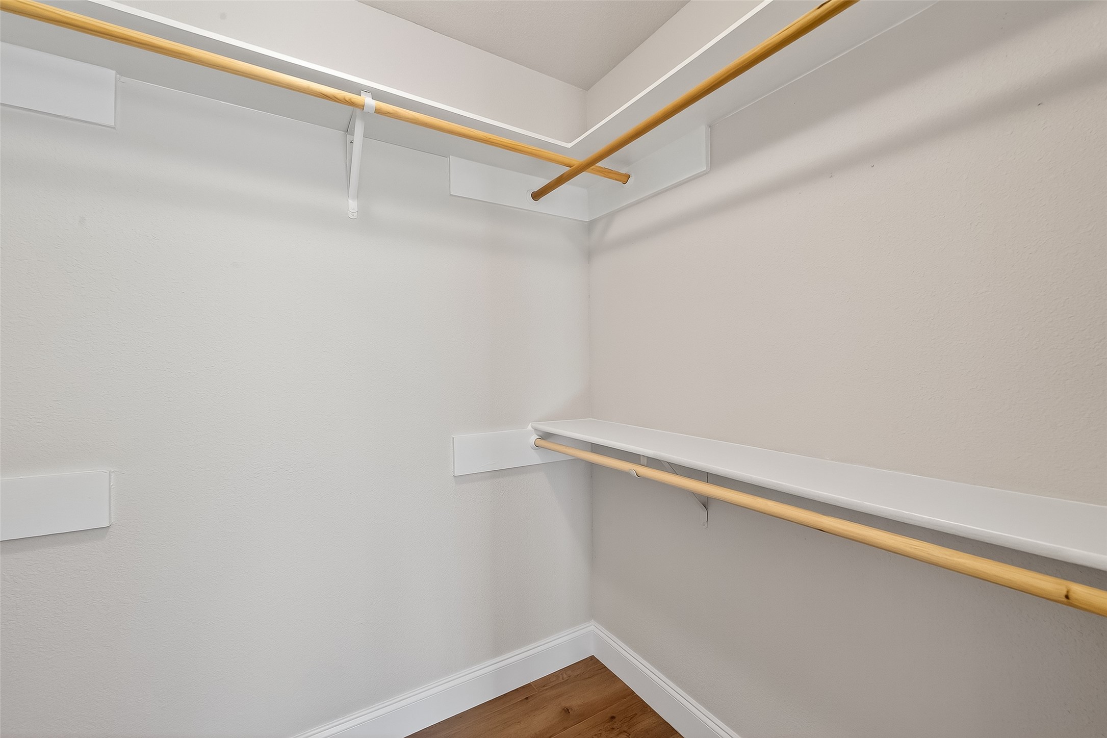 5530 Oak Falls Drive Property Photo 32