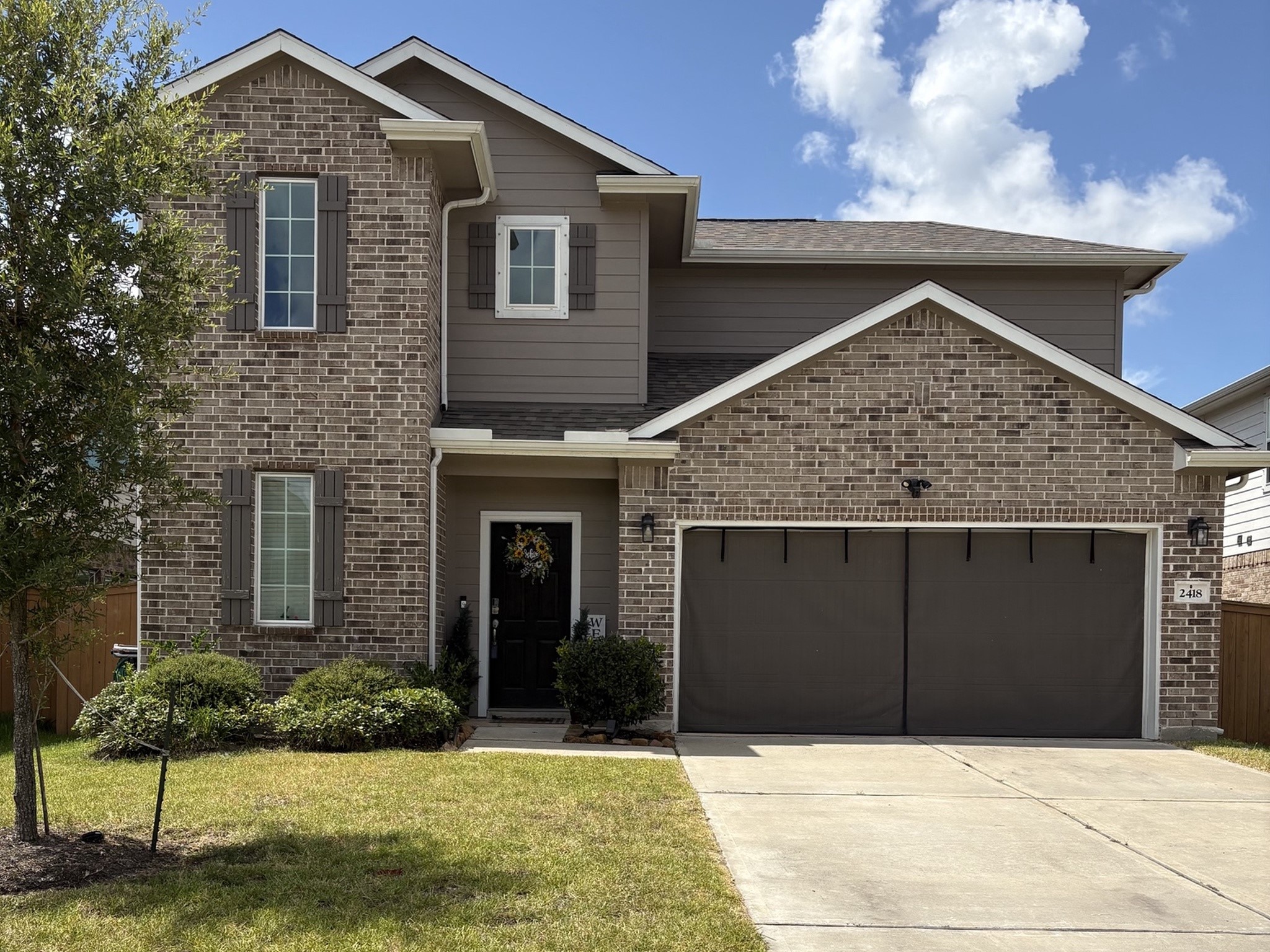 2418 Palisade Crest Drive Property Photo 1