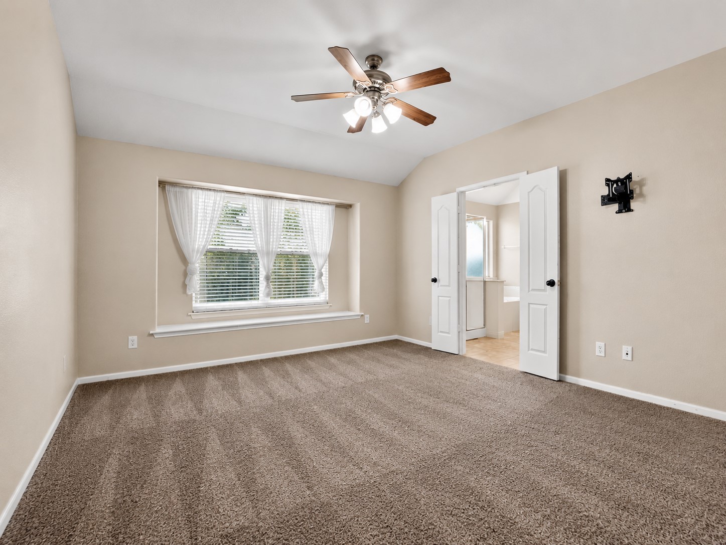 6114 Menor Crest Drive Property Photo 25