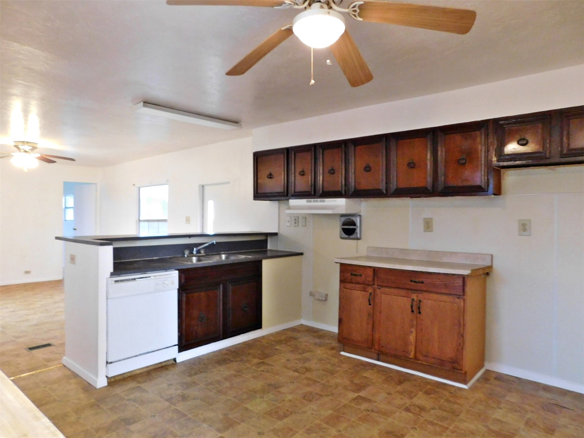 1607 Mallard Lane Property Photo 3