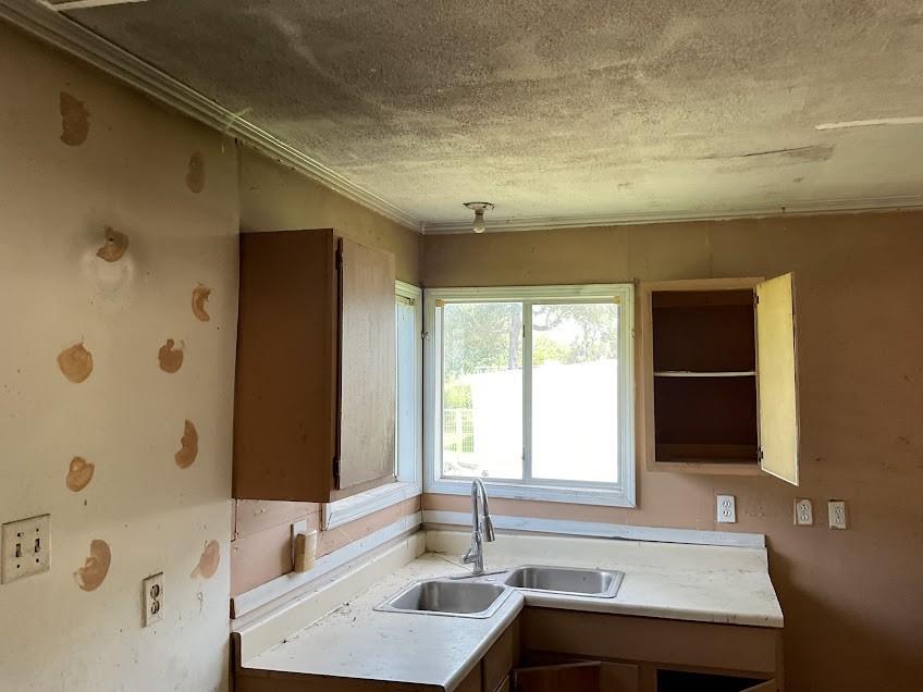62 Guinevere Drive Property Photo 4