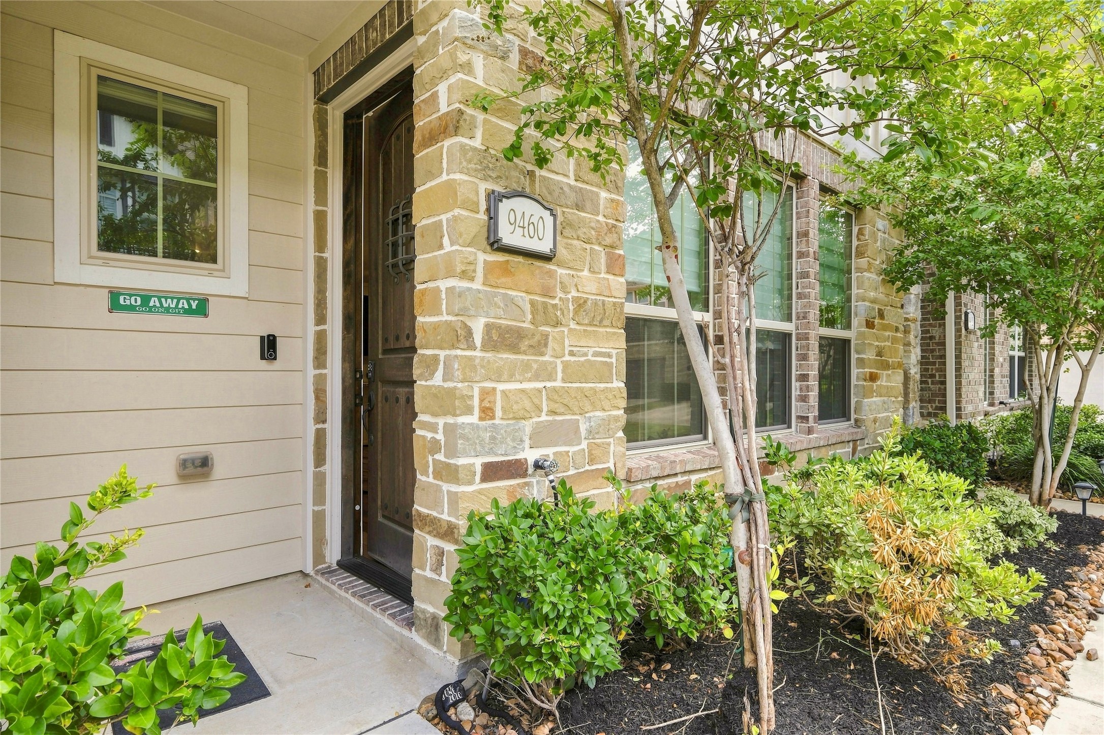 9460 Caddo Ridge Lane Property Photo 4