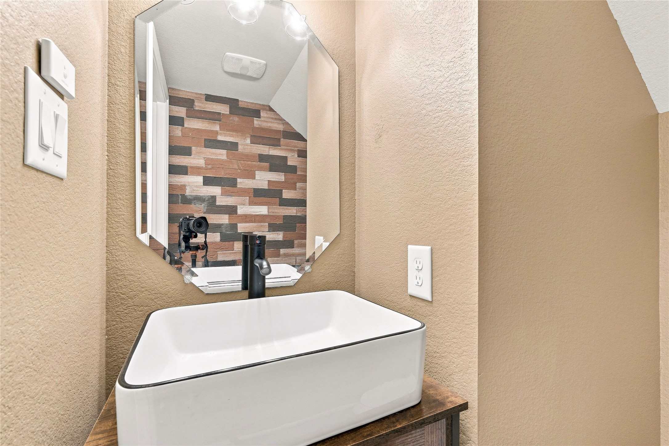 9460 Caddo Ridge Lane Property Photo 15