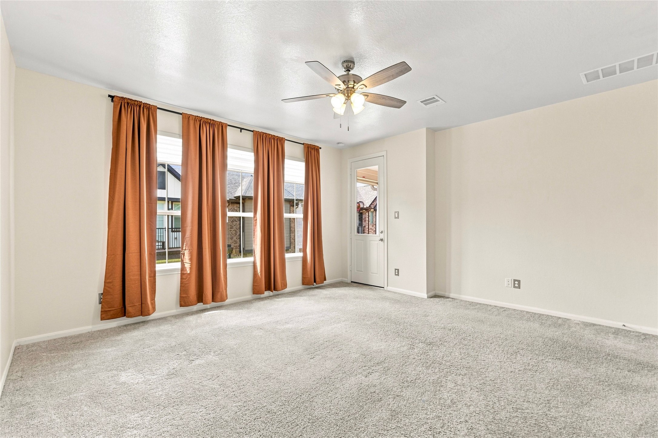 9460 Caddo Ridge Lane Property Photo 16