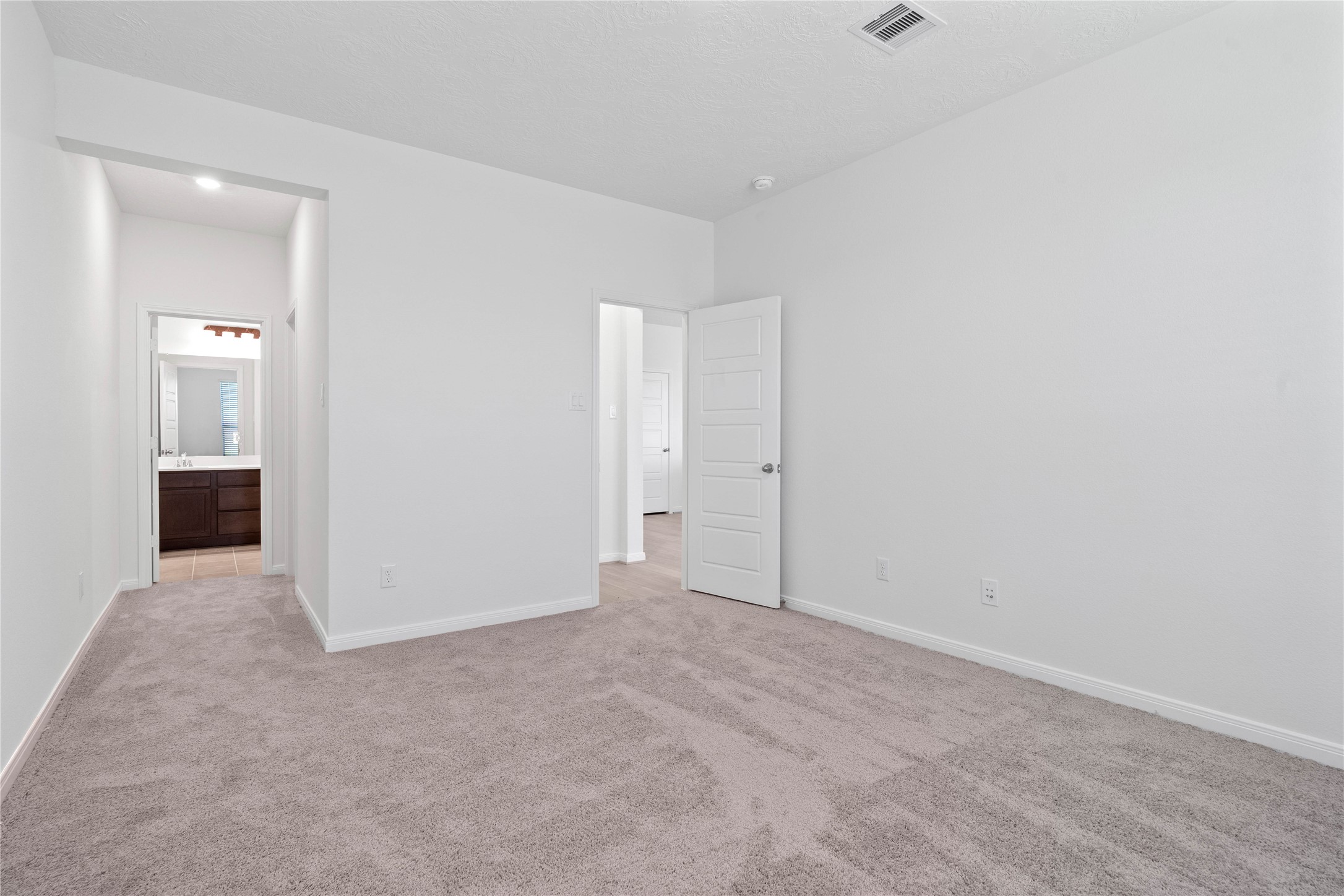 5647 Sanderling Circle Property Photo 14