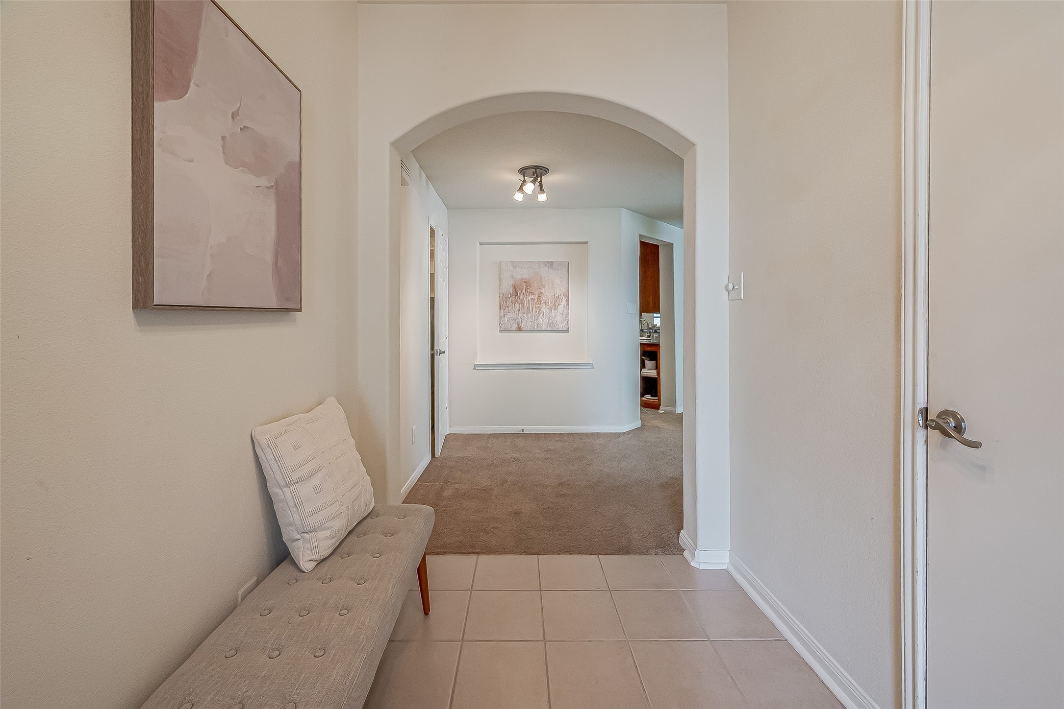 5609 Savannah Woods Lane Property Photo 3