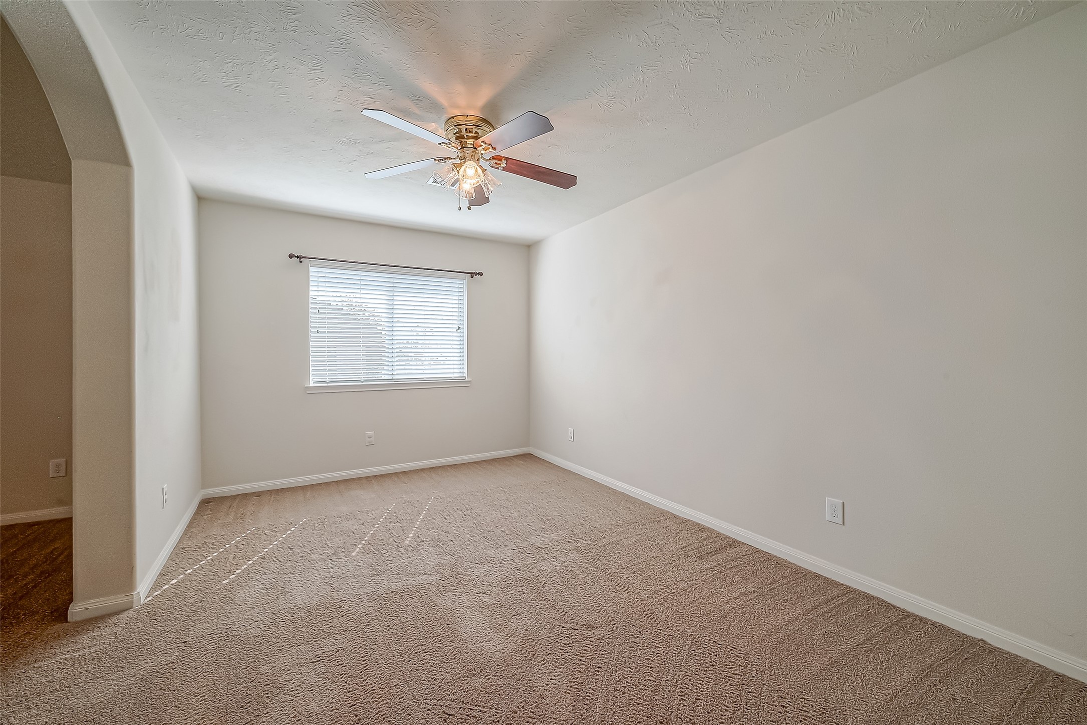 5609 Savannah Woods Lane Property Photo 14