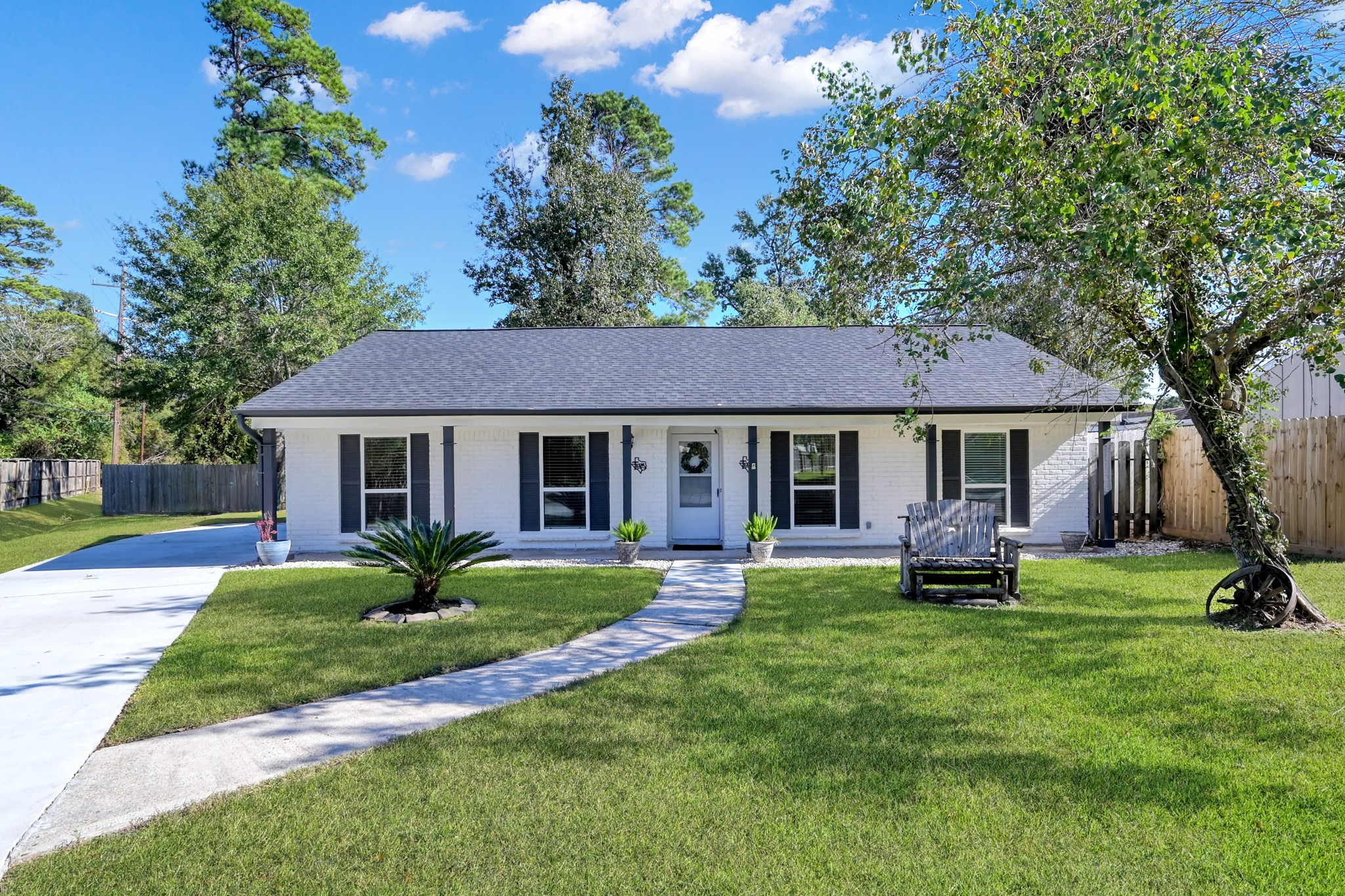 28926 Twisted Oak Drive Property Photo 1