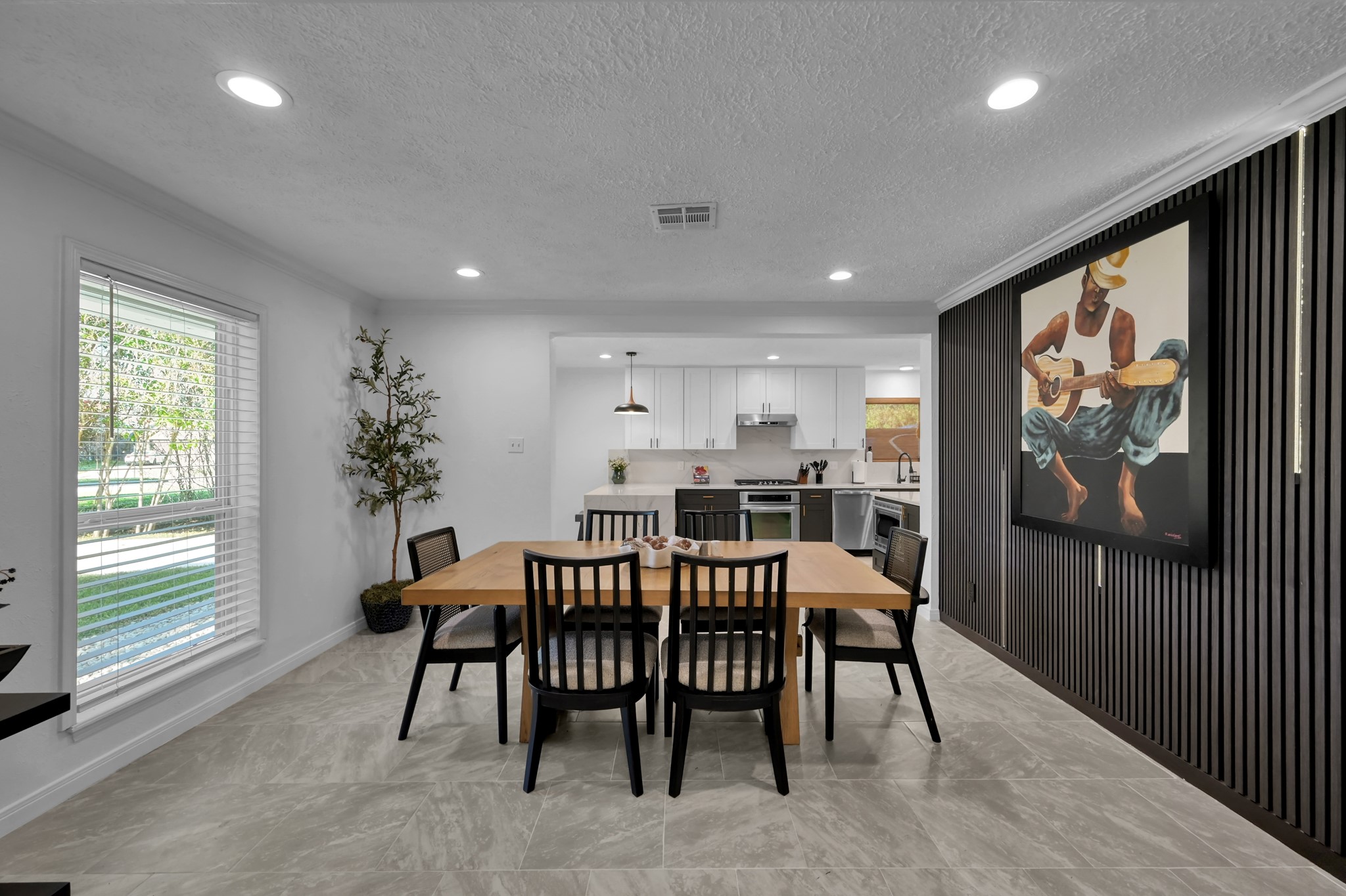 28926 Twisted Oak Drive Property Photo 4