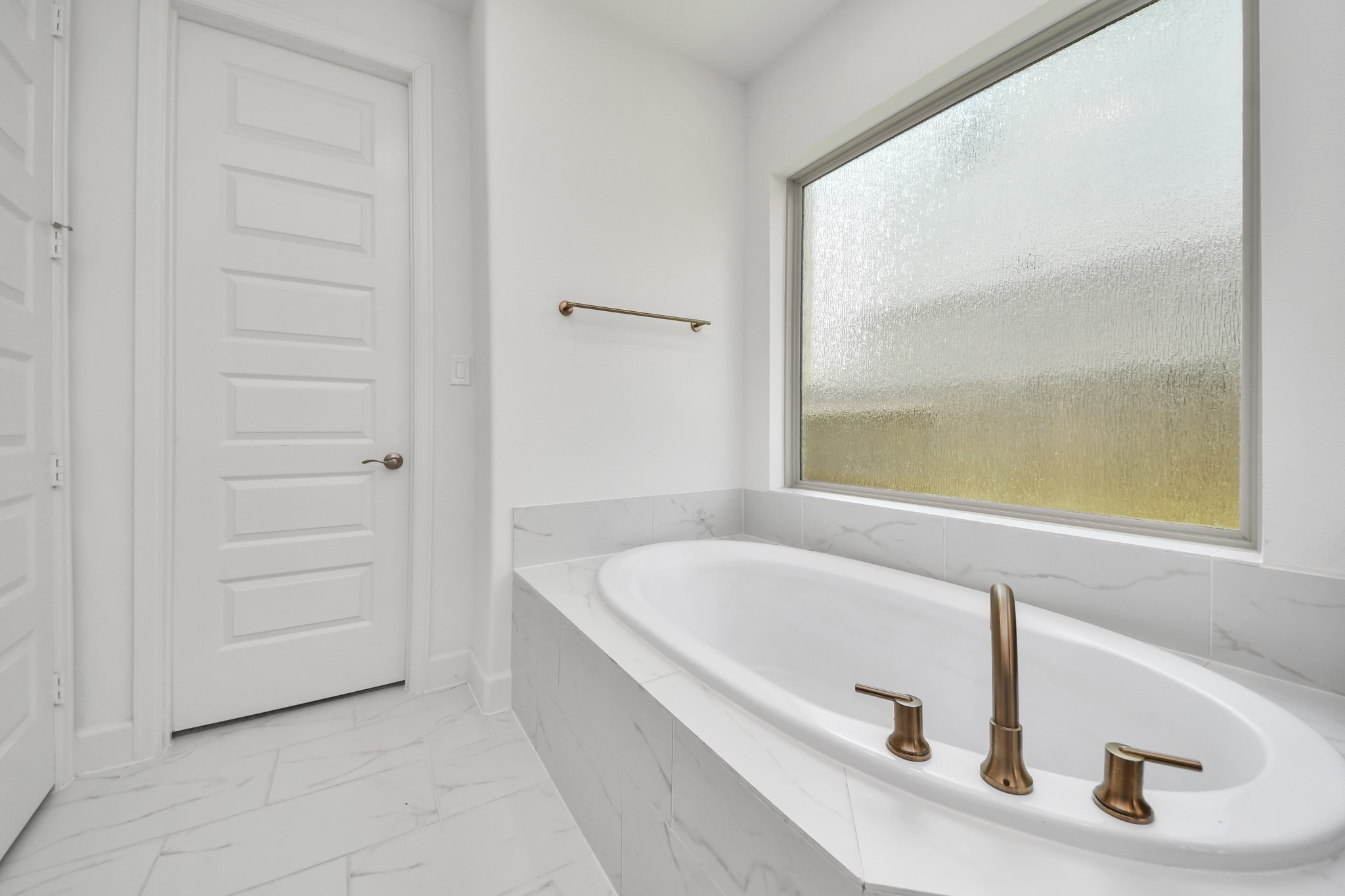 3527 Highcliffe Drive Property Photo 24