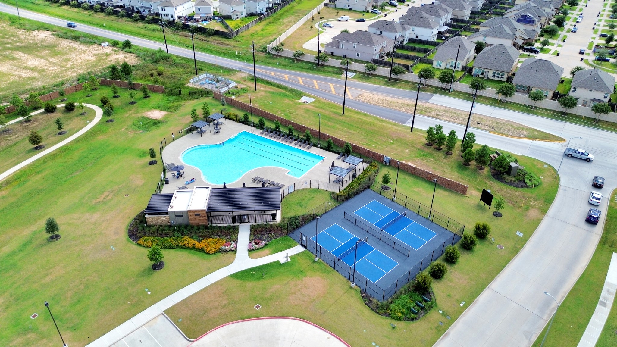 3527 Highcliffe Drive Property Photo 40