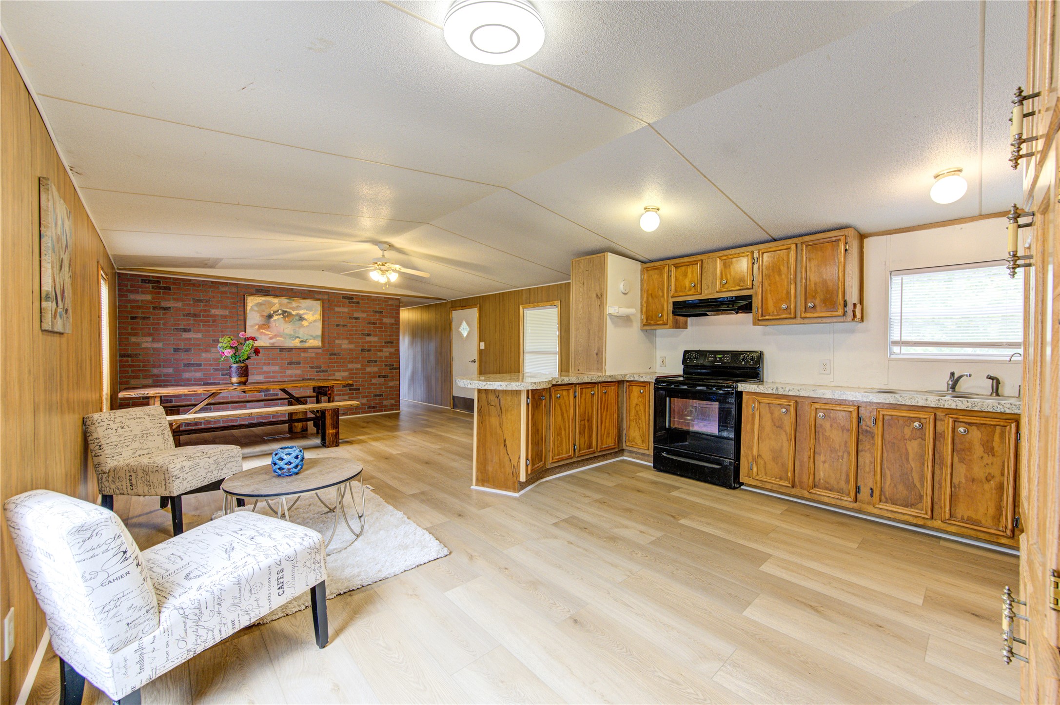 2625 Muegge Road Property Photo 9