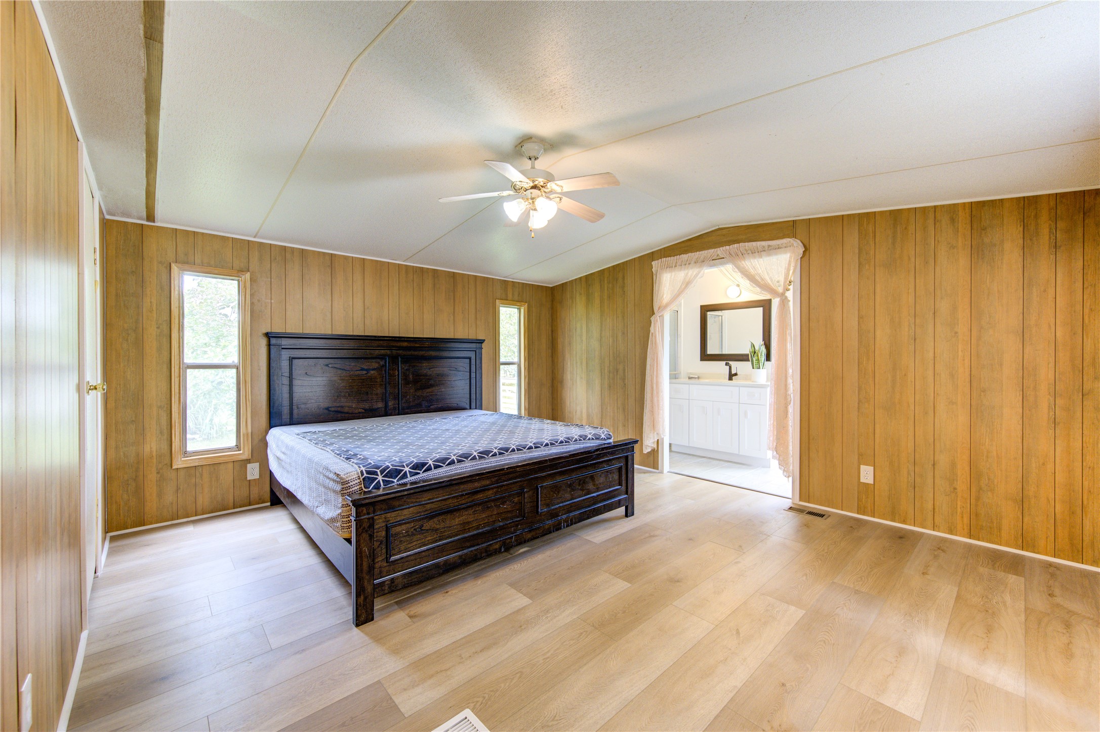 2625 Muegge Road Property Photo 14