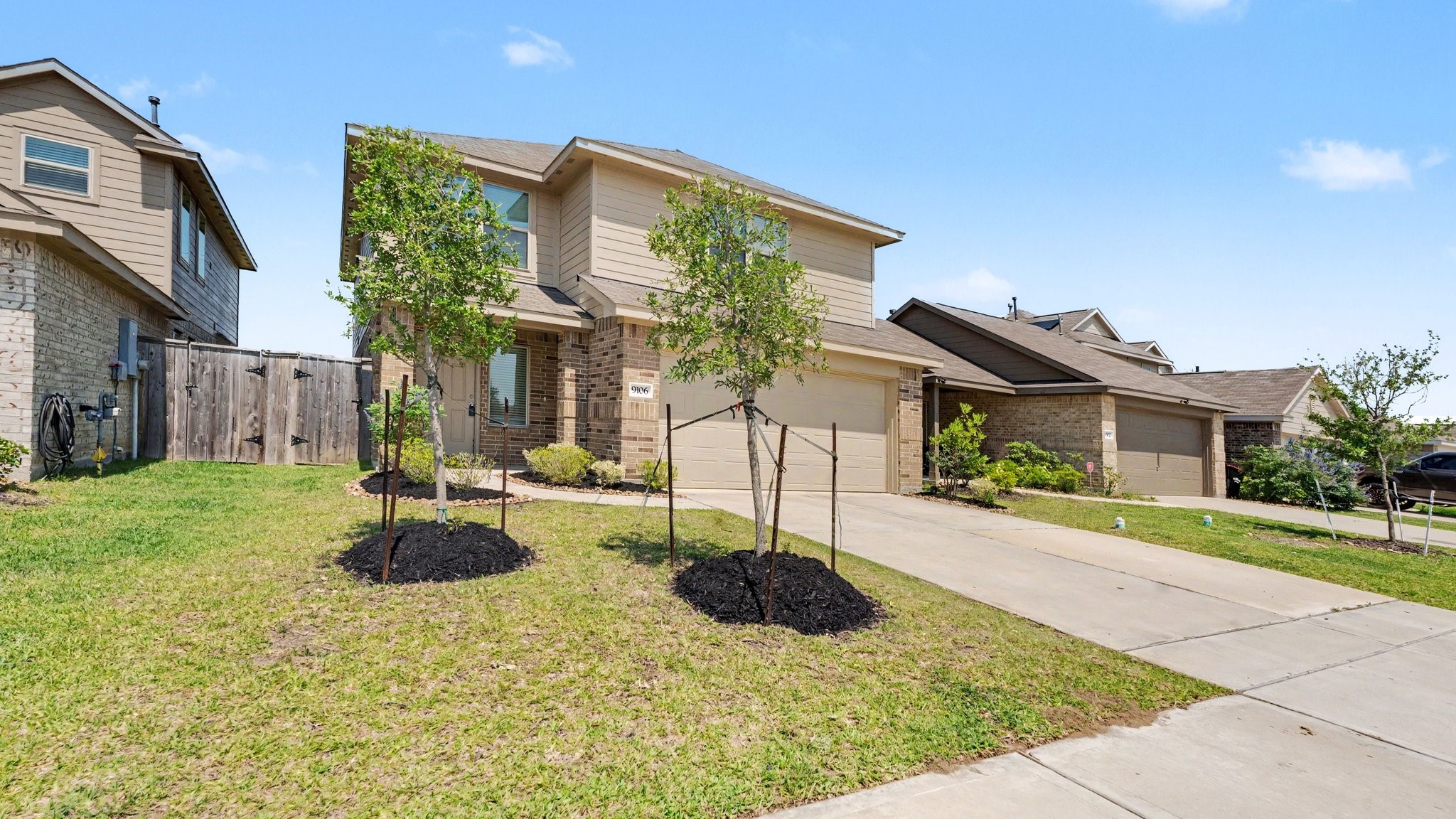 9106 Burnet Fields Drive Property Photo 5