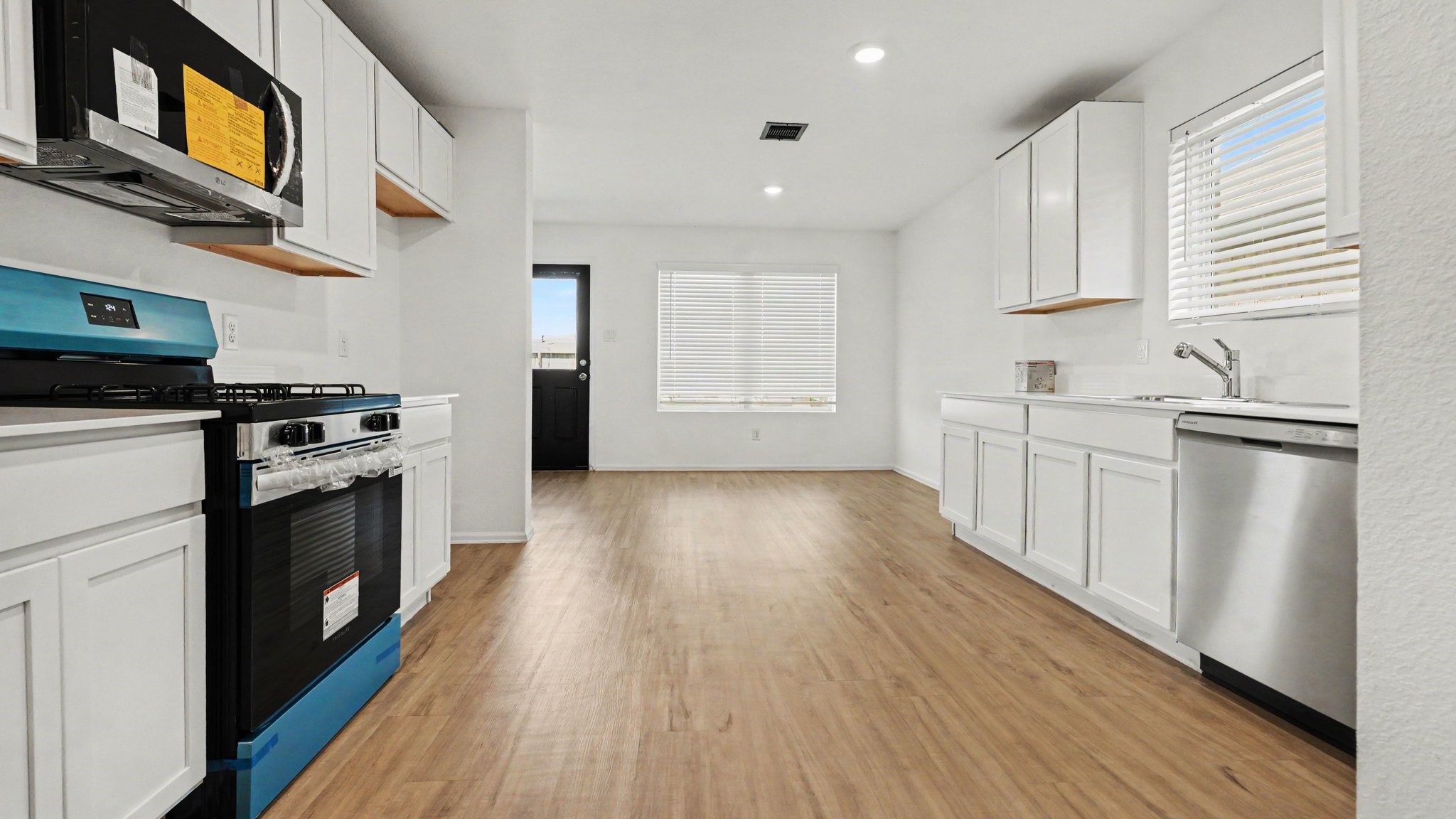 9106 Burnet Fields Drive Property Photo 12