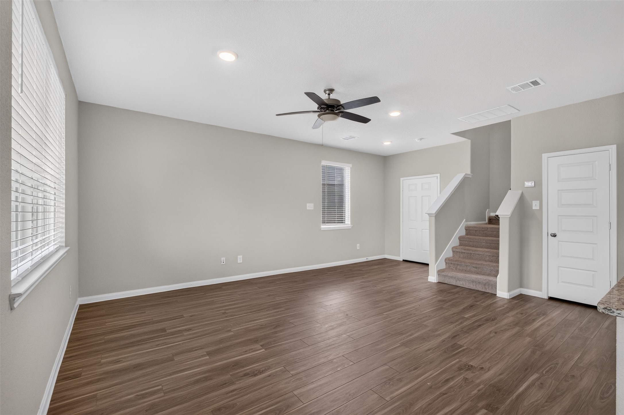 2404 Shellcracker Drive Property Photo 5