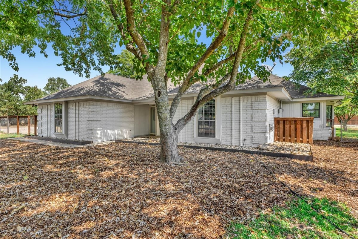 419 Ryan Avenue Property Photo 1