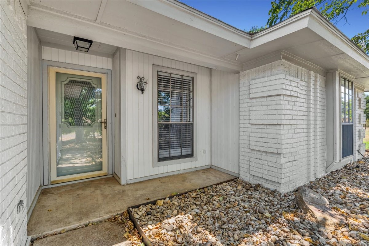 419 Ryan Avenue Property Photo 2